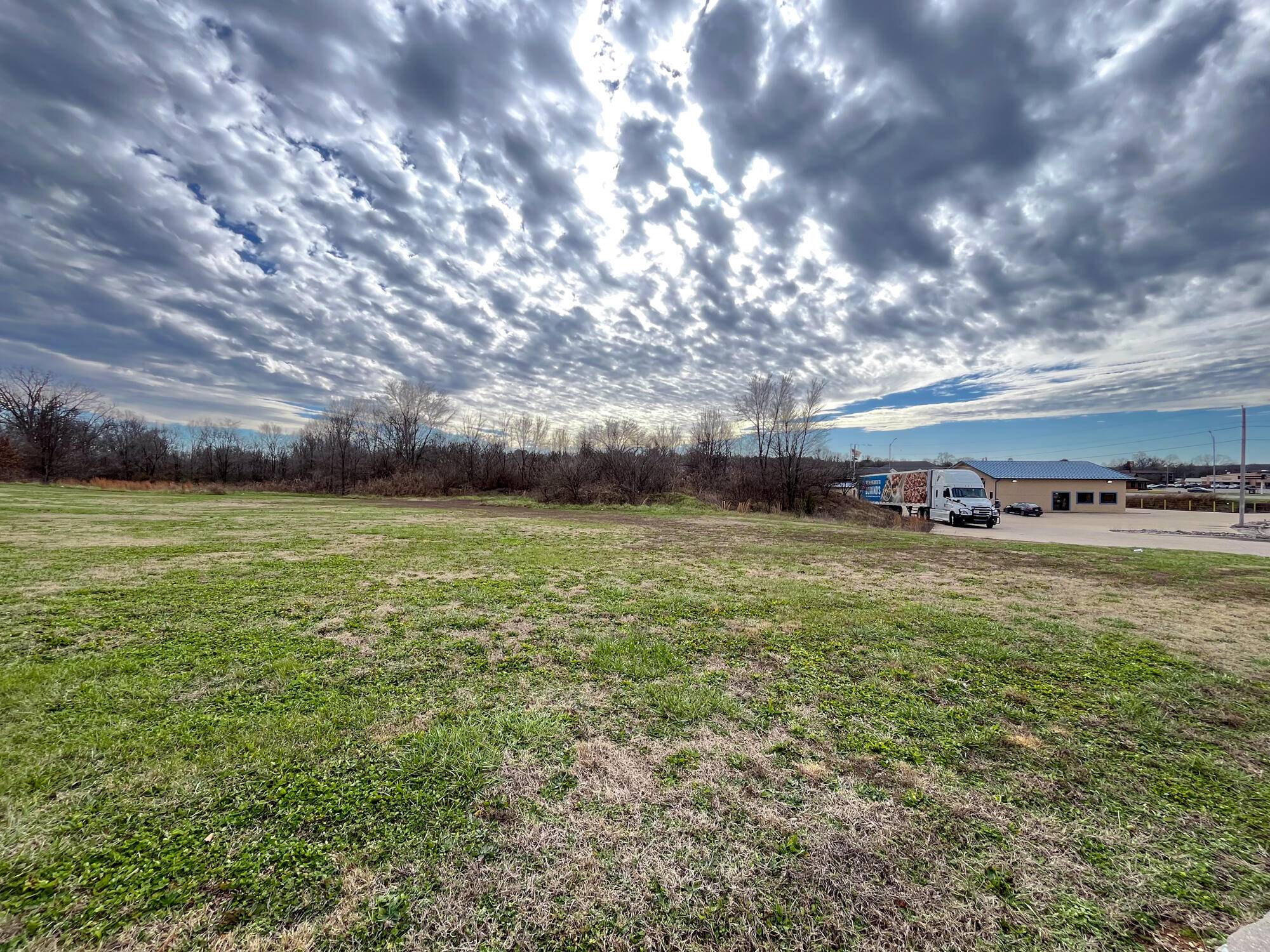 West Plains, MO 65775,000 Missouri Avenue (Option 1)