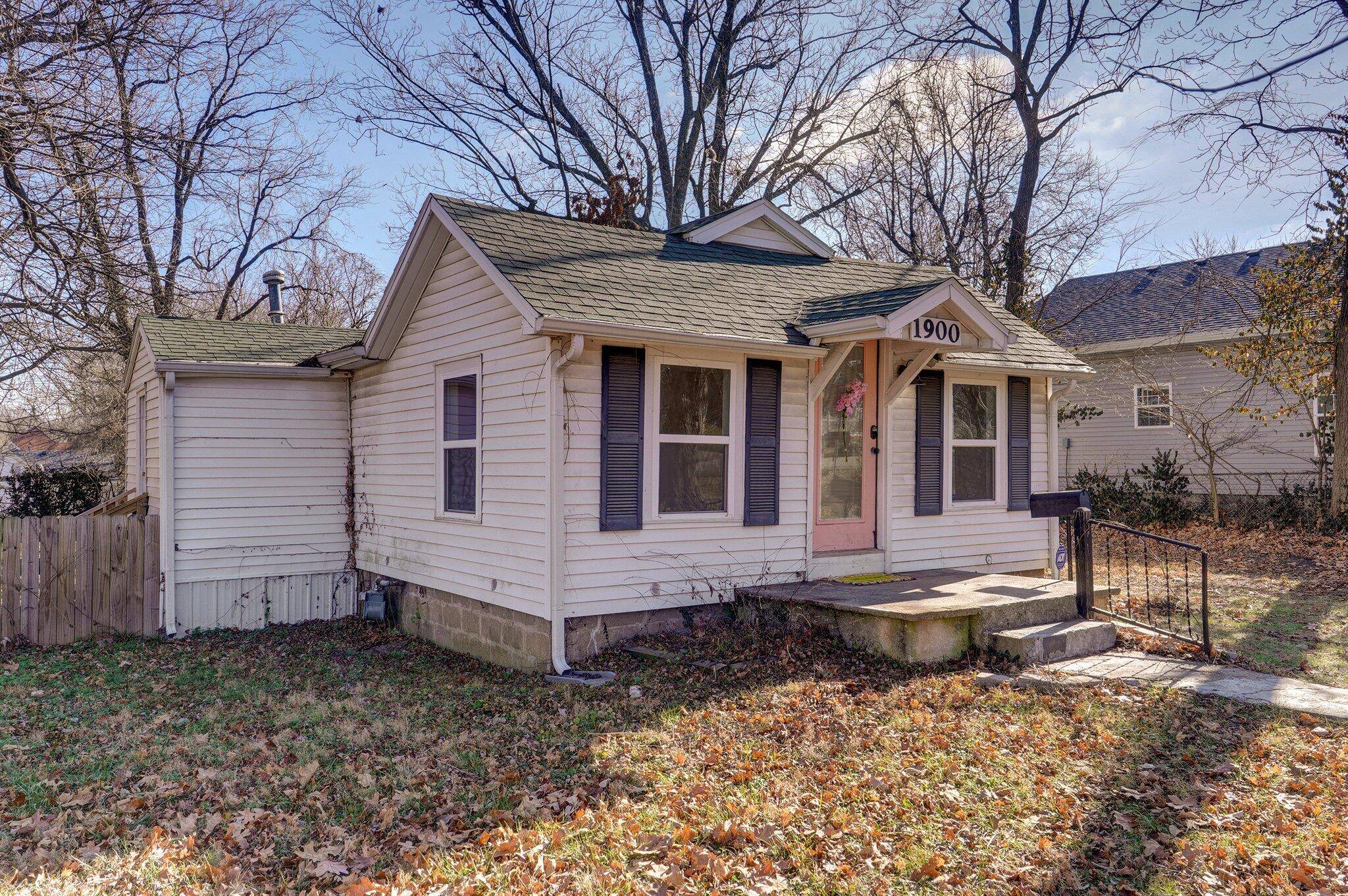 Springfield, MO 65803,1900 N Robberson AVE