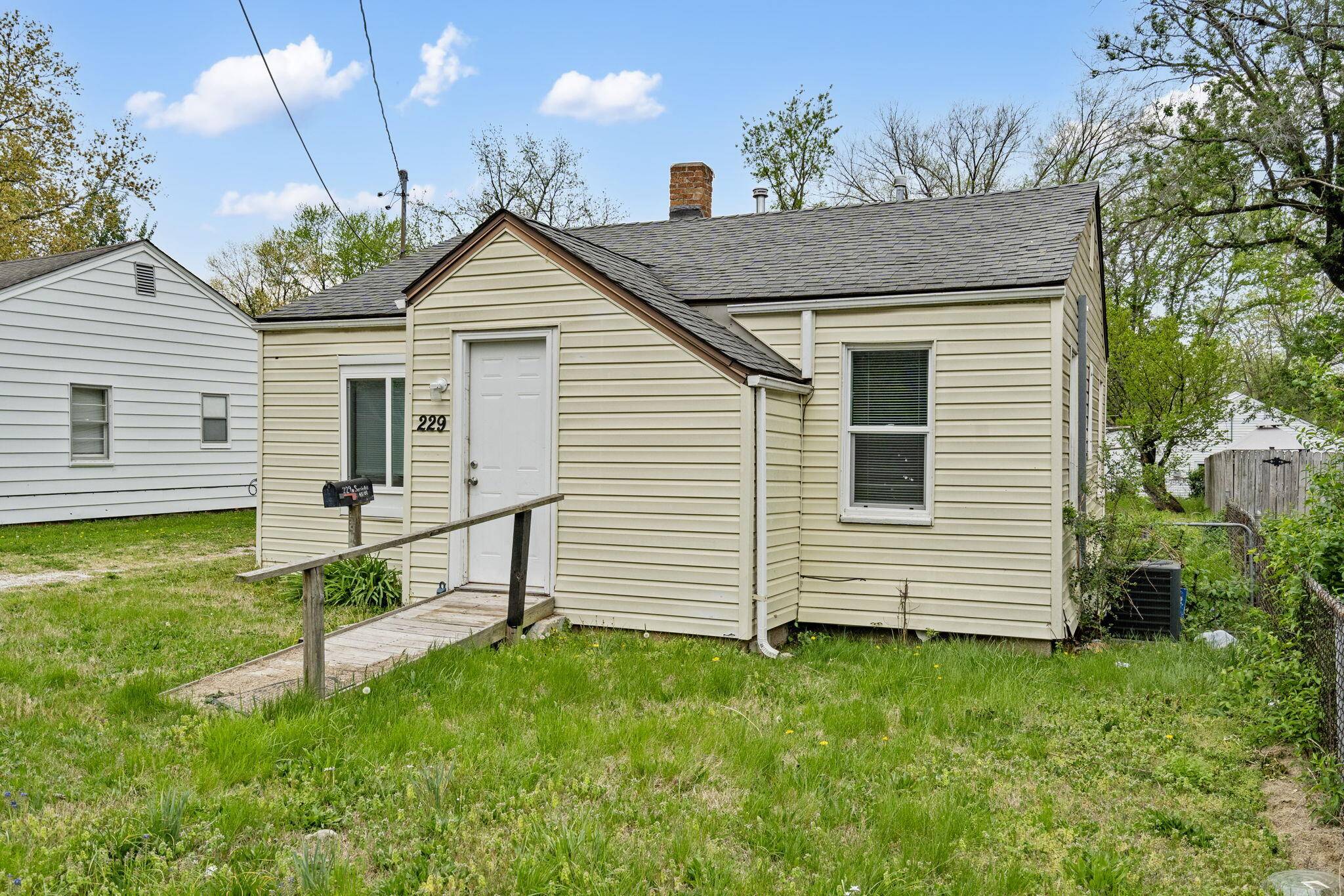 Springfield, MO 65802,229 N Scenic AVE