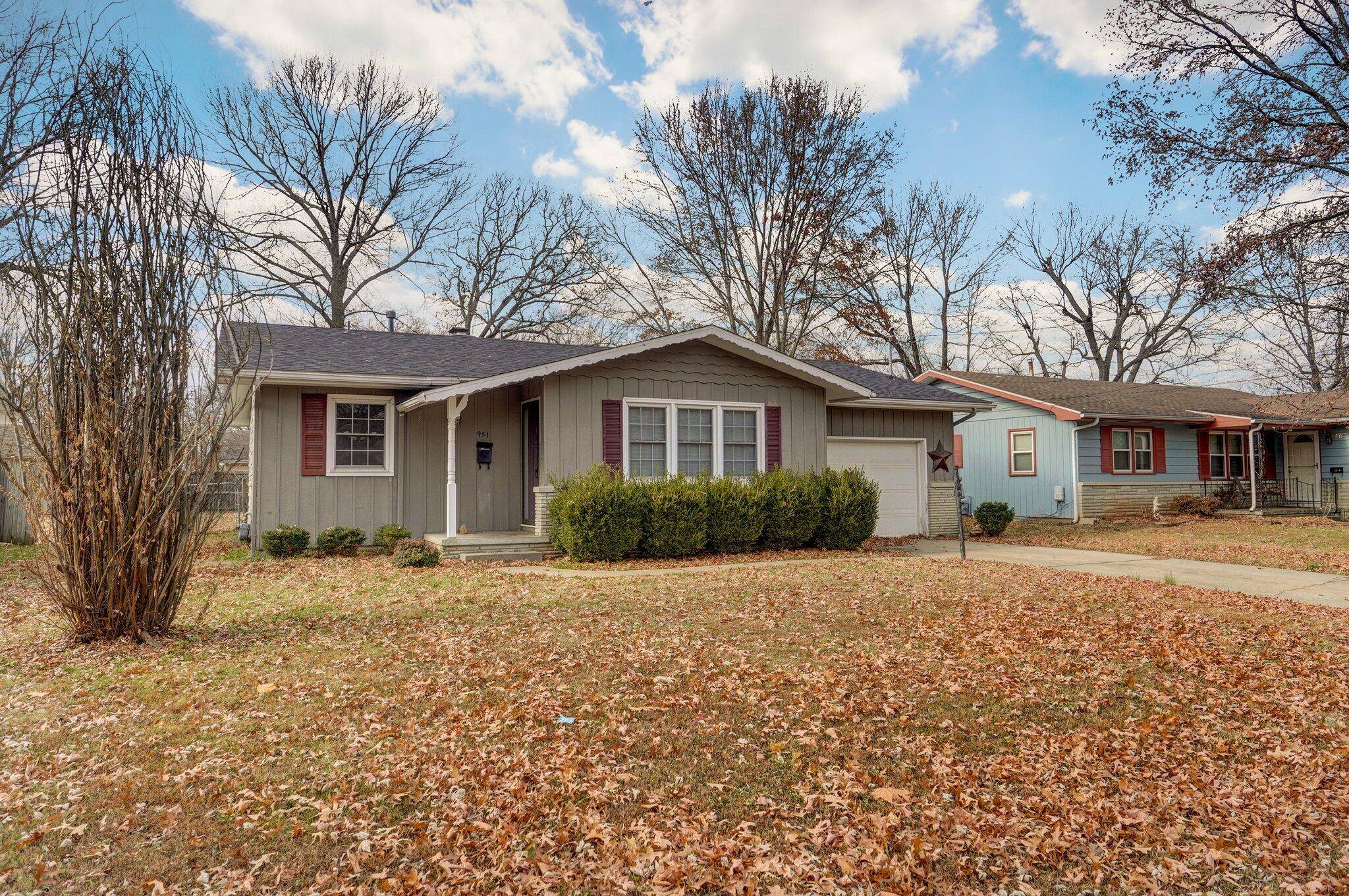 Springfield, MO 65802,951 S Old Orchard AVE