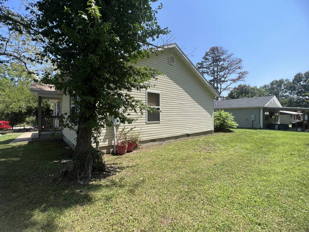 Taneyville, MO 65759,460 7th ST