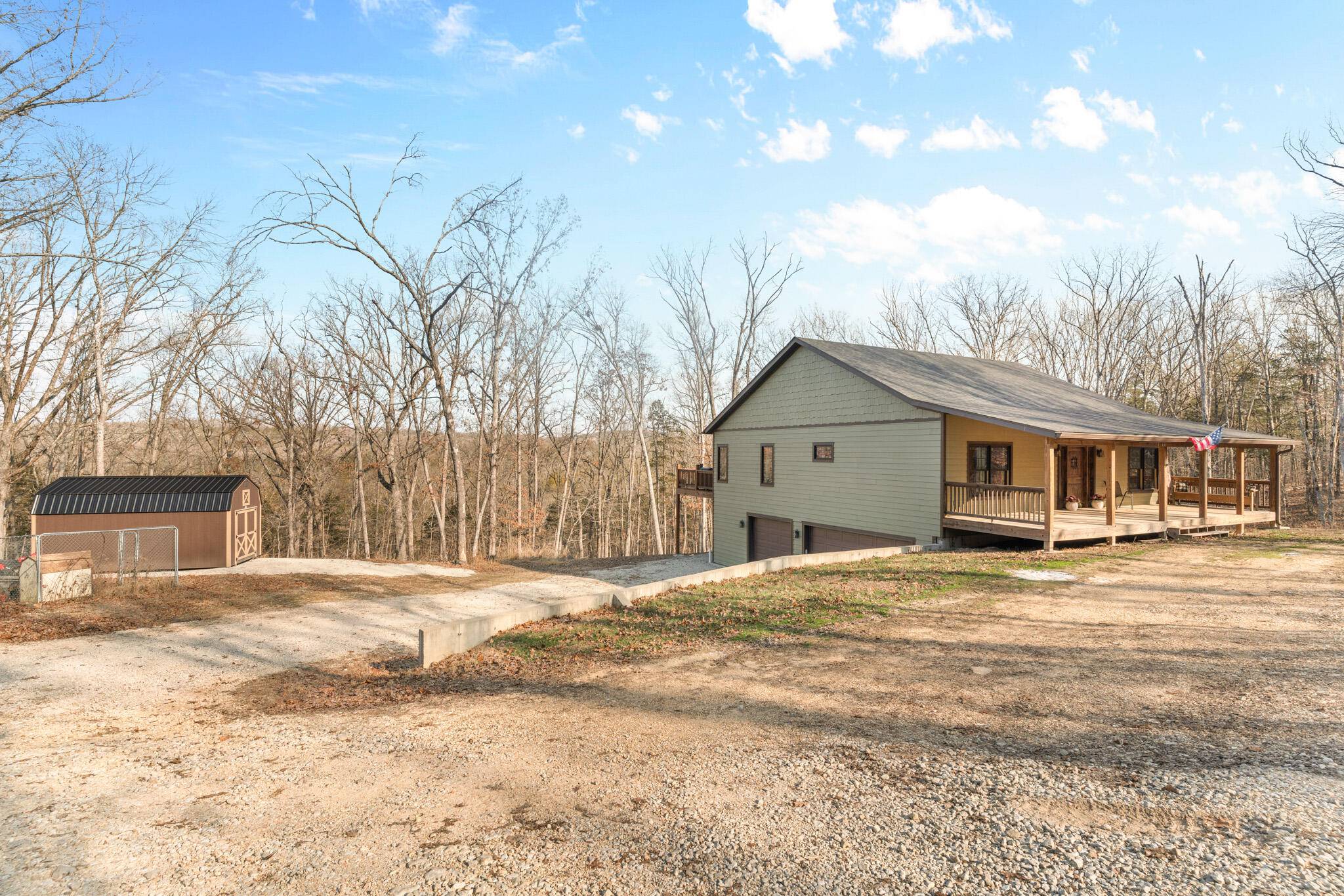 Lampe, MO 65681,429 Falling Star RD