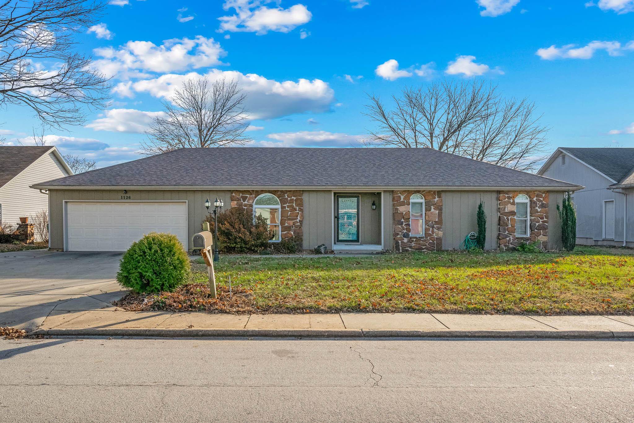 Springfield, MO 65807,1126 E Woodland ST