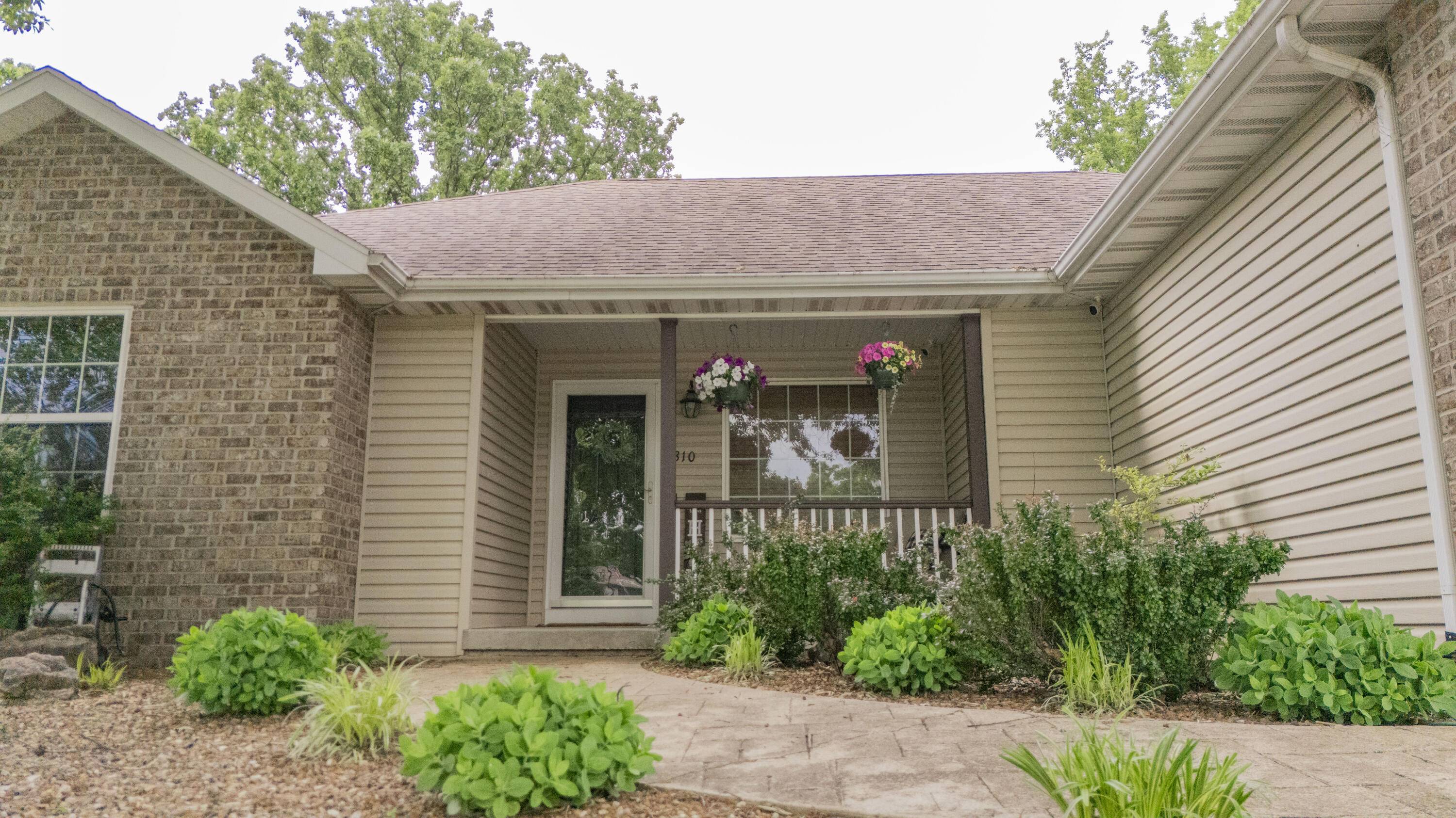 Stockton, MO 65785,310 W Vern AVE