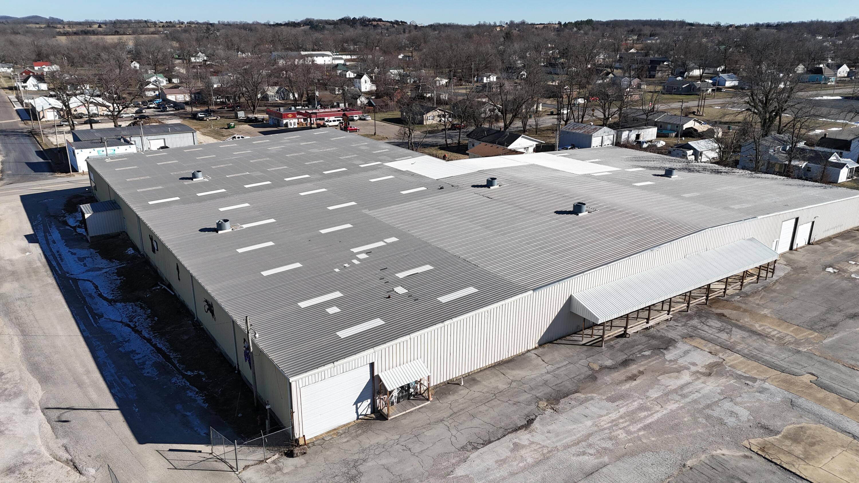 Mountain Grove, MO 65711,102 W Front ST