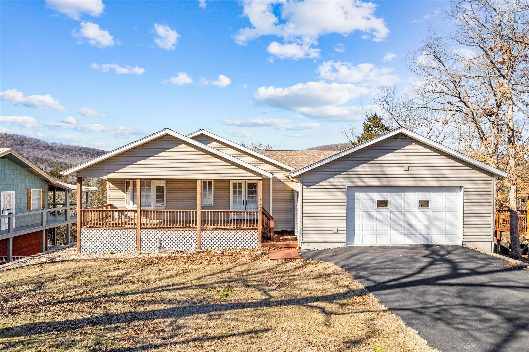 Golden, MO 65658,23775 Bluebird DR