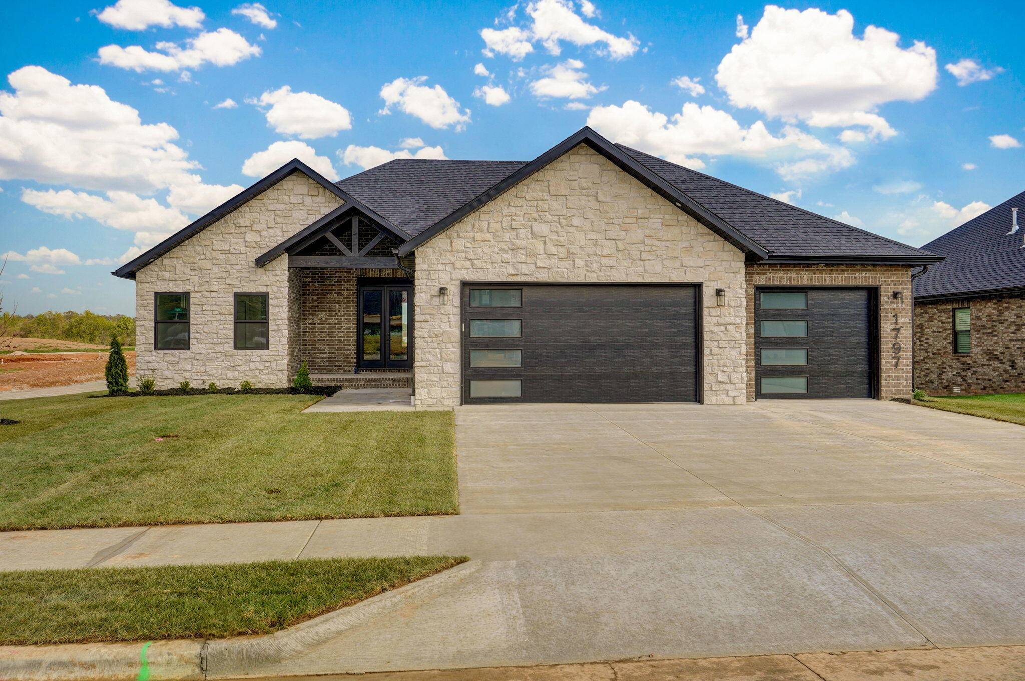 Ozark, MO 65721,1797 E Cobblestone DR