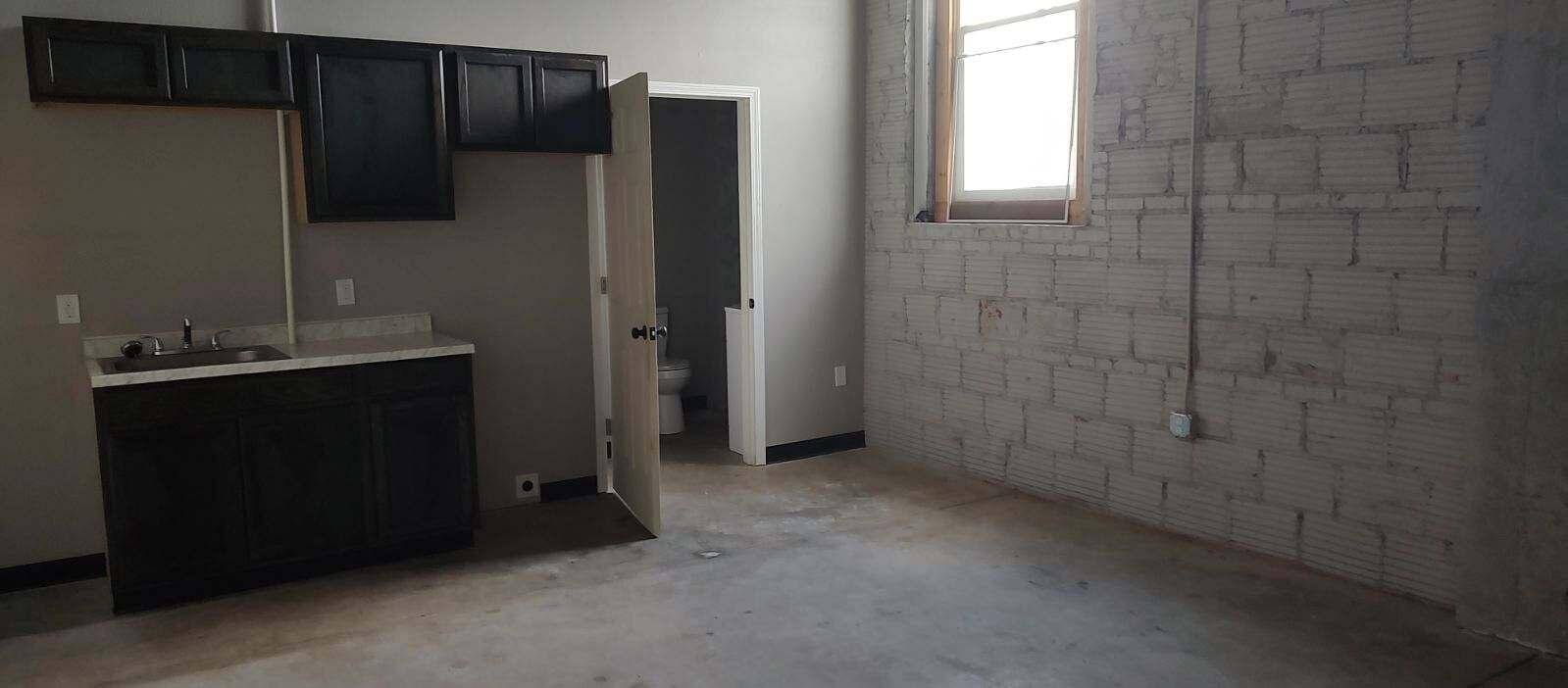Carthage, MO 64836,527 S Main ST