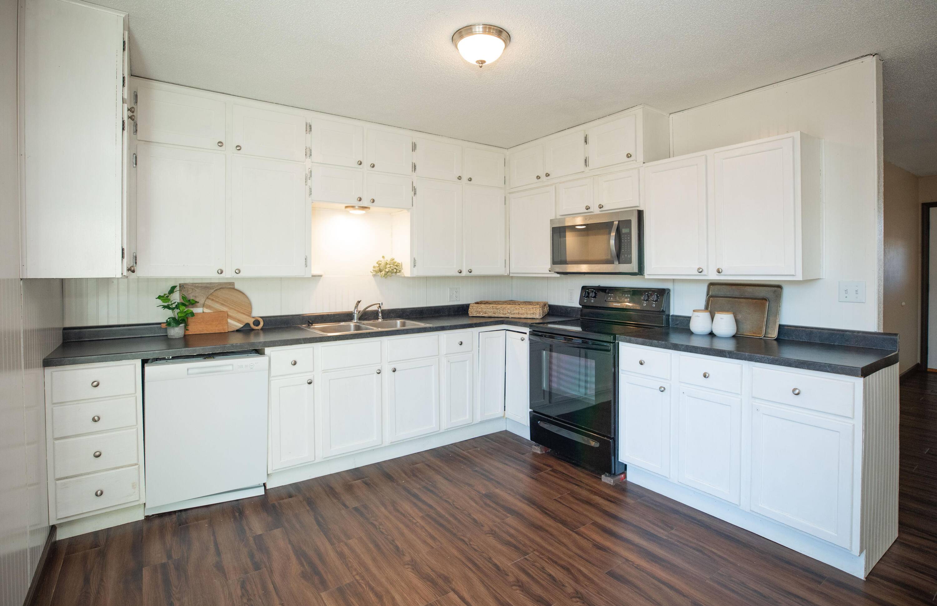 Humansville, MO 65674,602 S Sarah ST