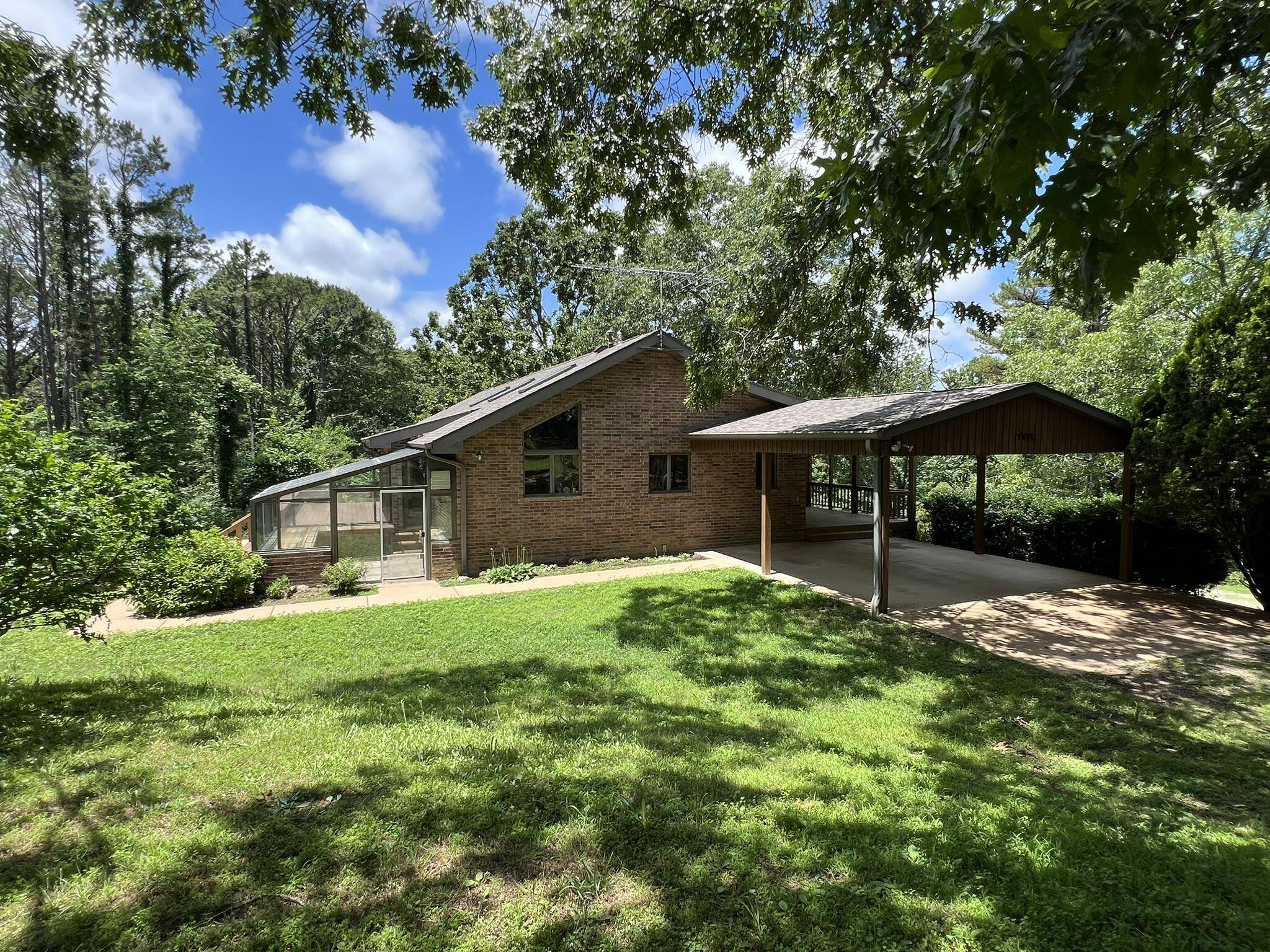 Willow Springs, MO 65793,264 County Road 1130
