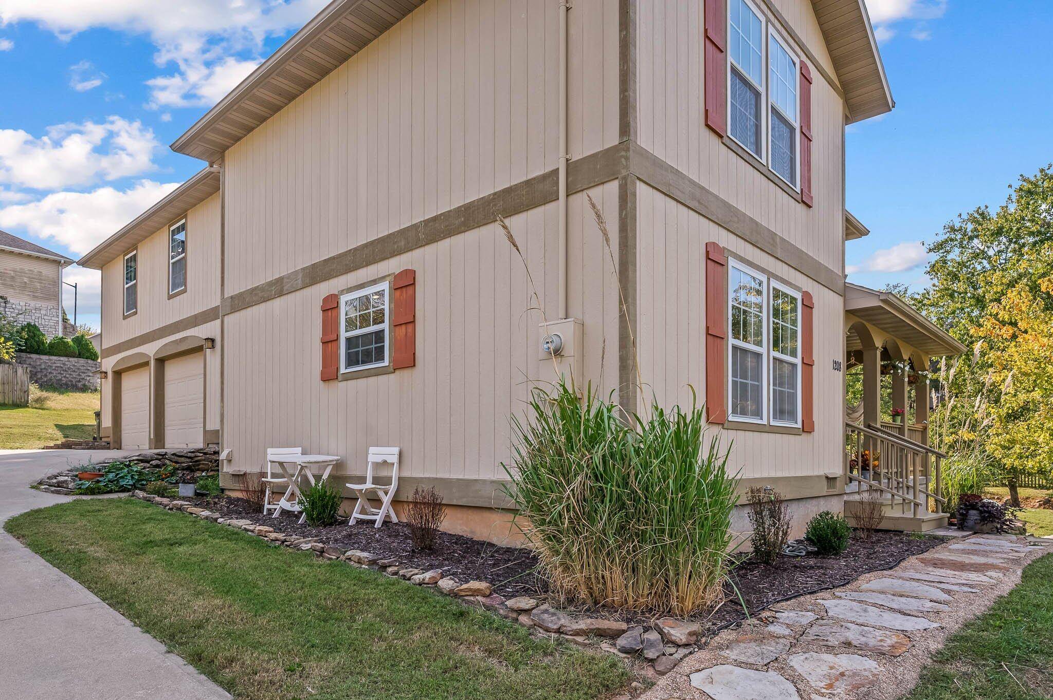 Ozark, MO 65721,1208 E Lark ST