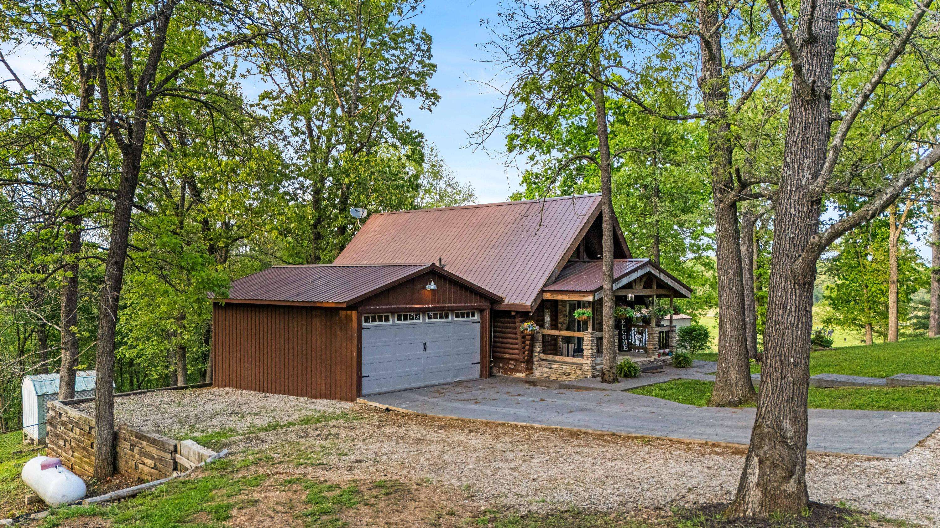 West Plains, MO 65775,609 County Road 8330