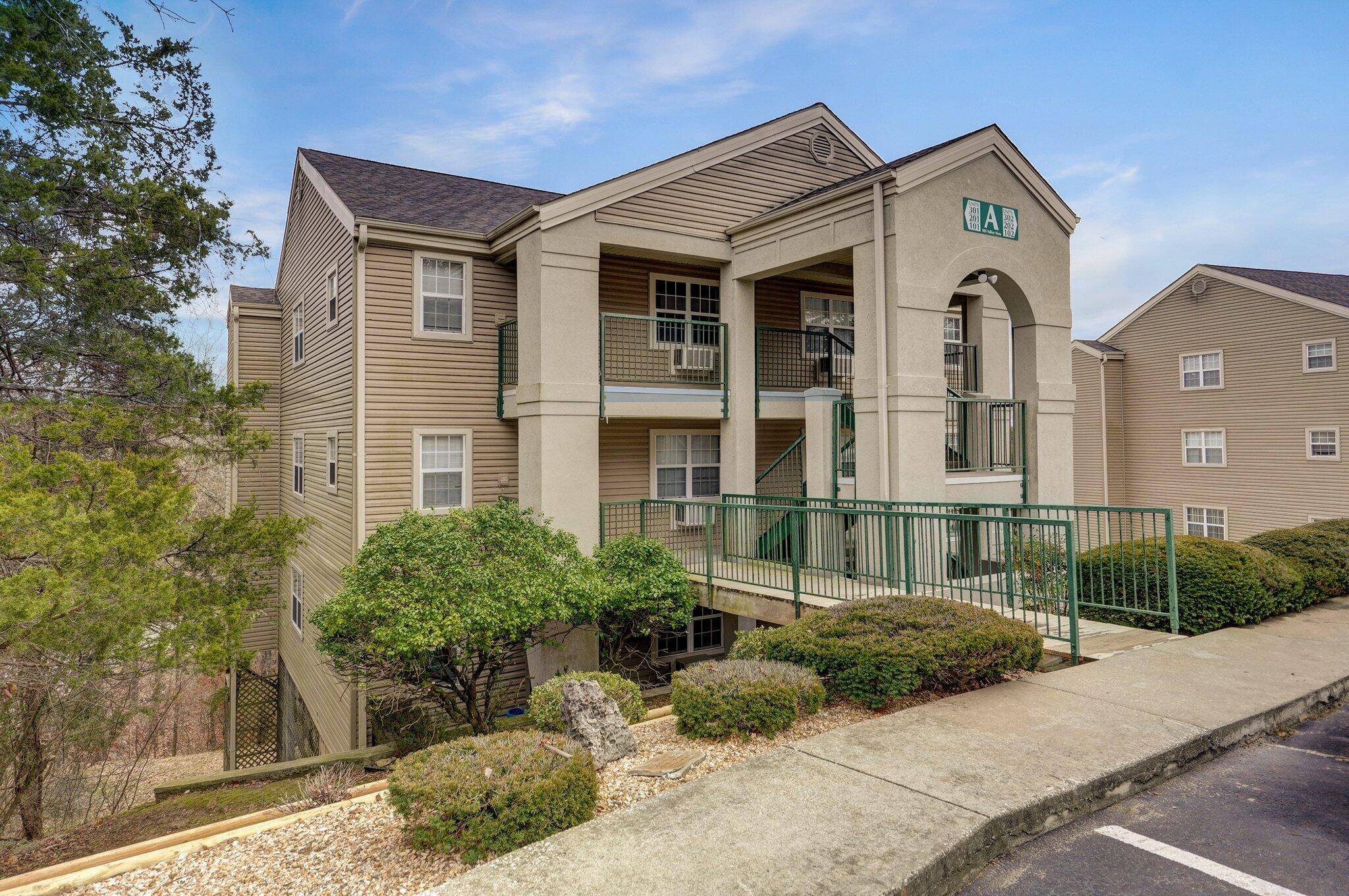 Branson, MO 65616,505 Valley View RD #302