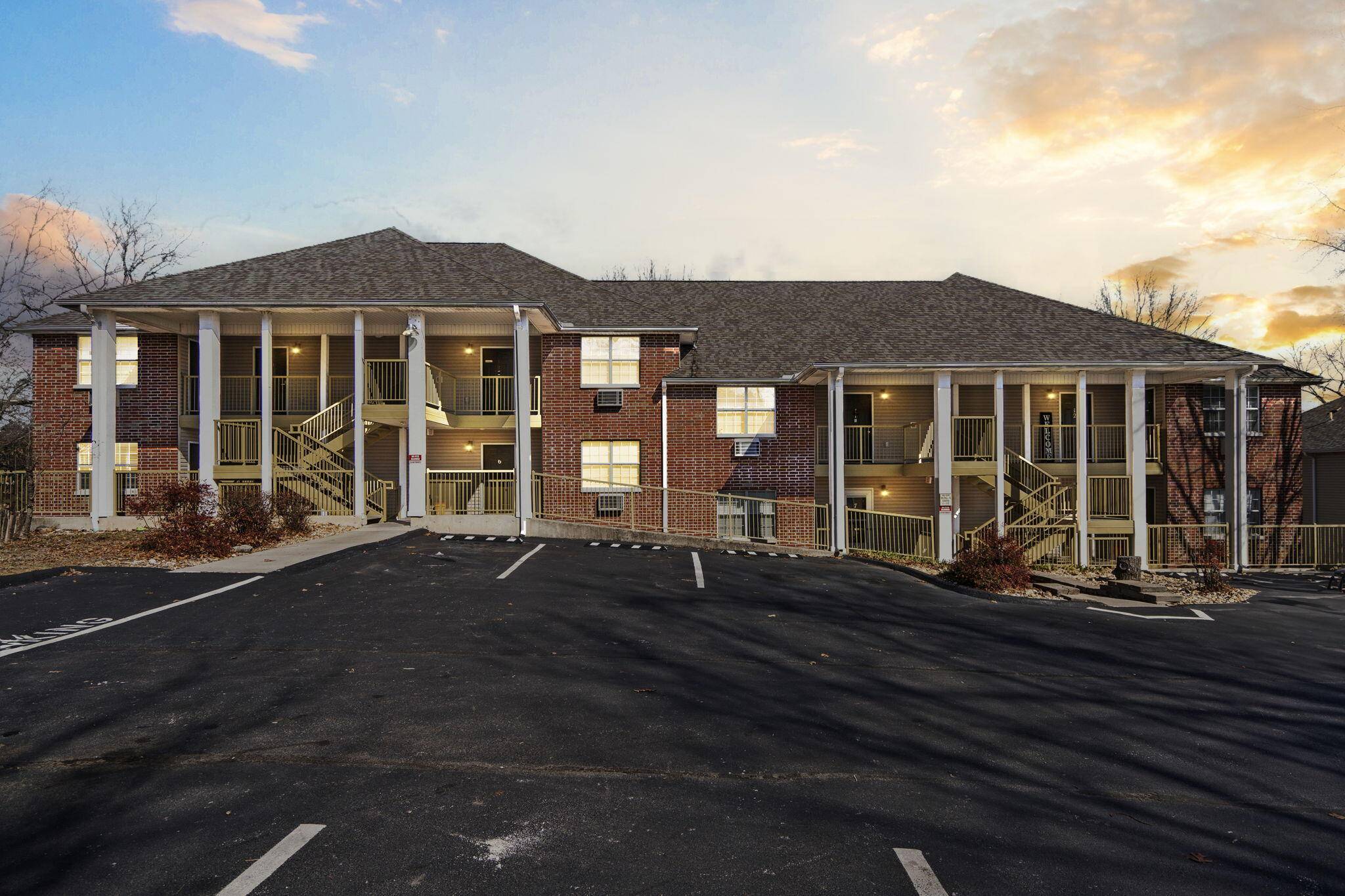 Branson, MO 65616,200 Golf View DR #4