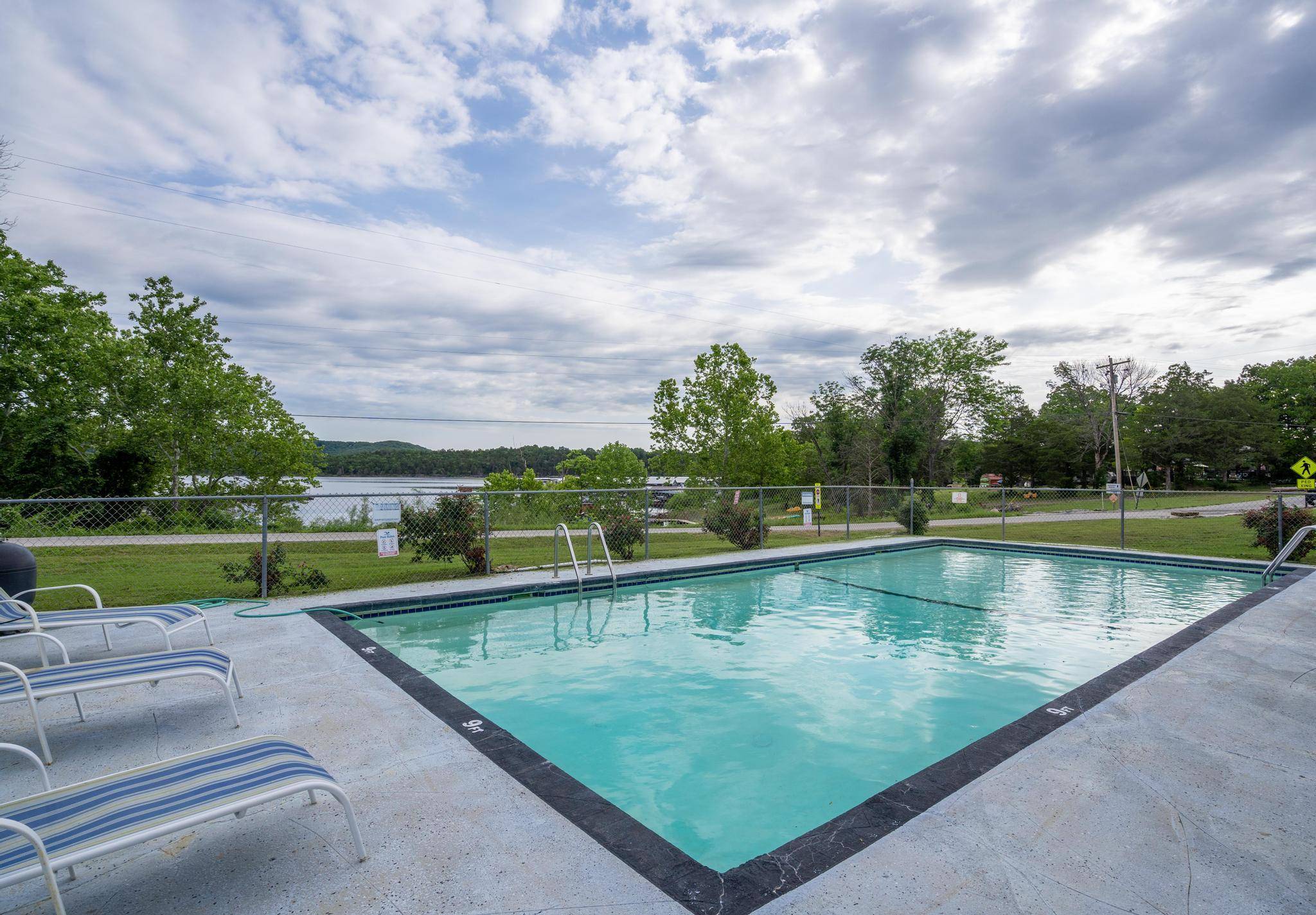 Galena, MO 65656,1715 Hideaway RD