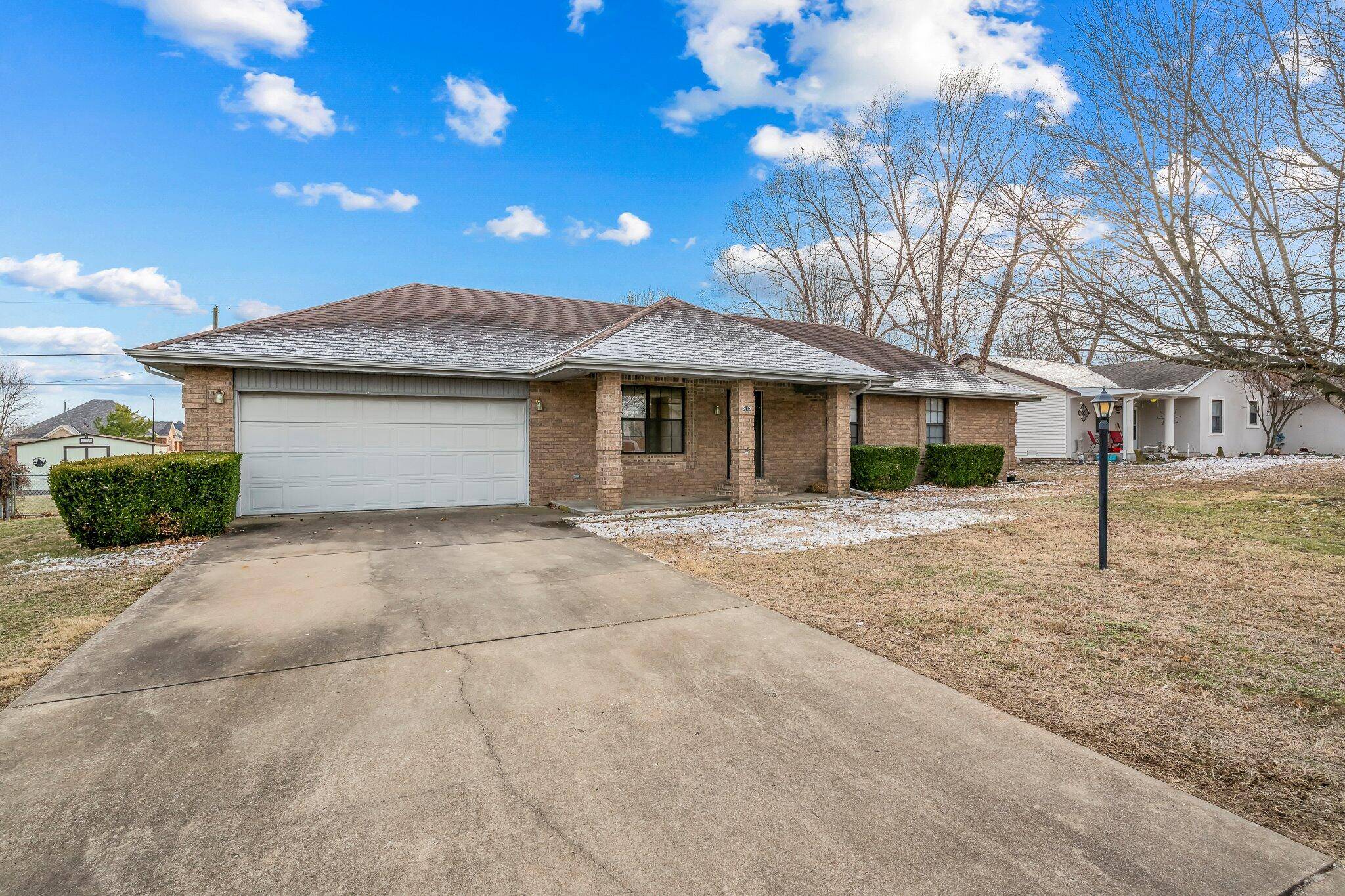 Republic, MO 65738,212 E Halsey ST