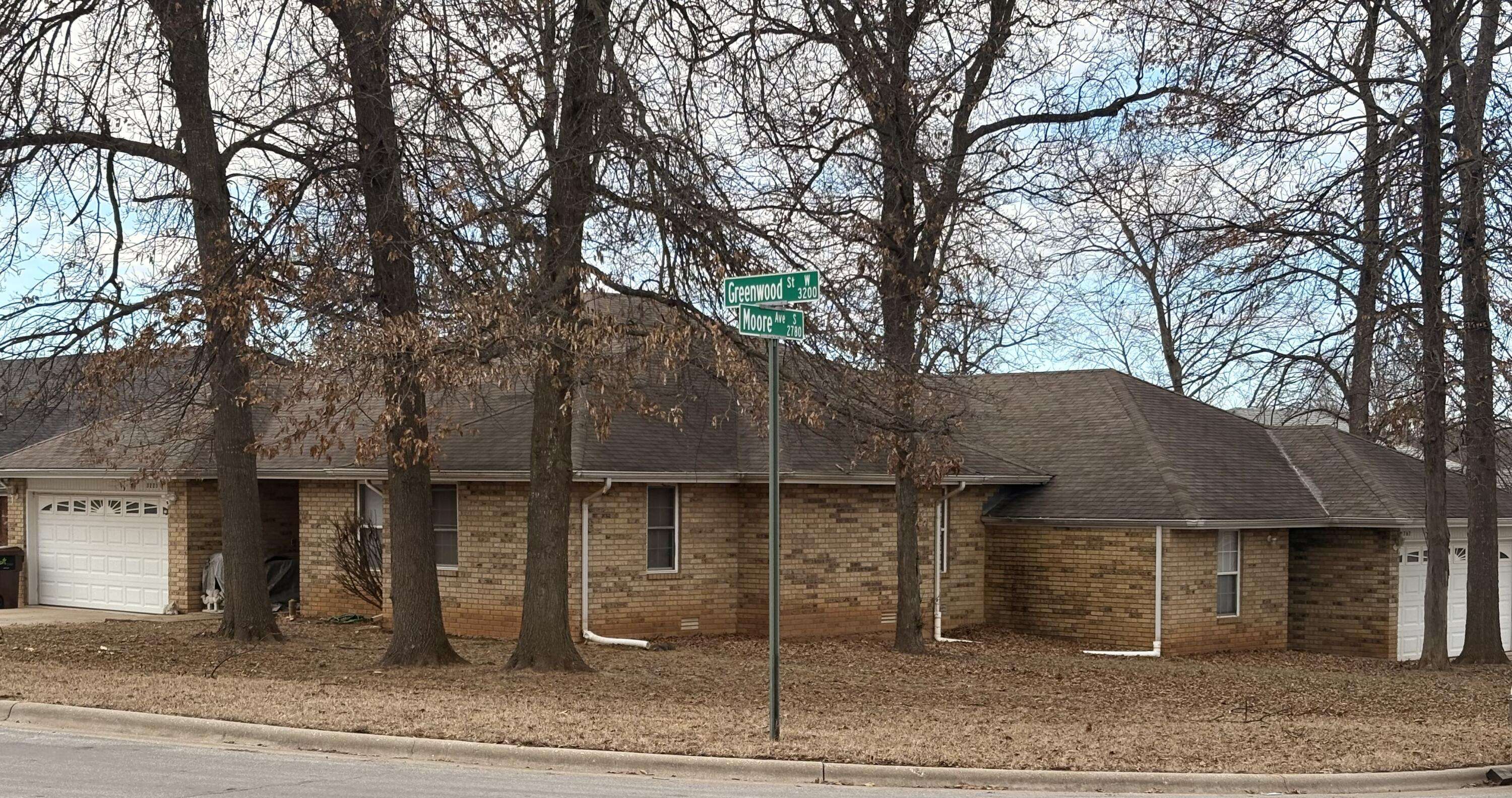 Springfield, MO 65807,2767/3221 Moore / Greenwood ST