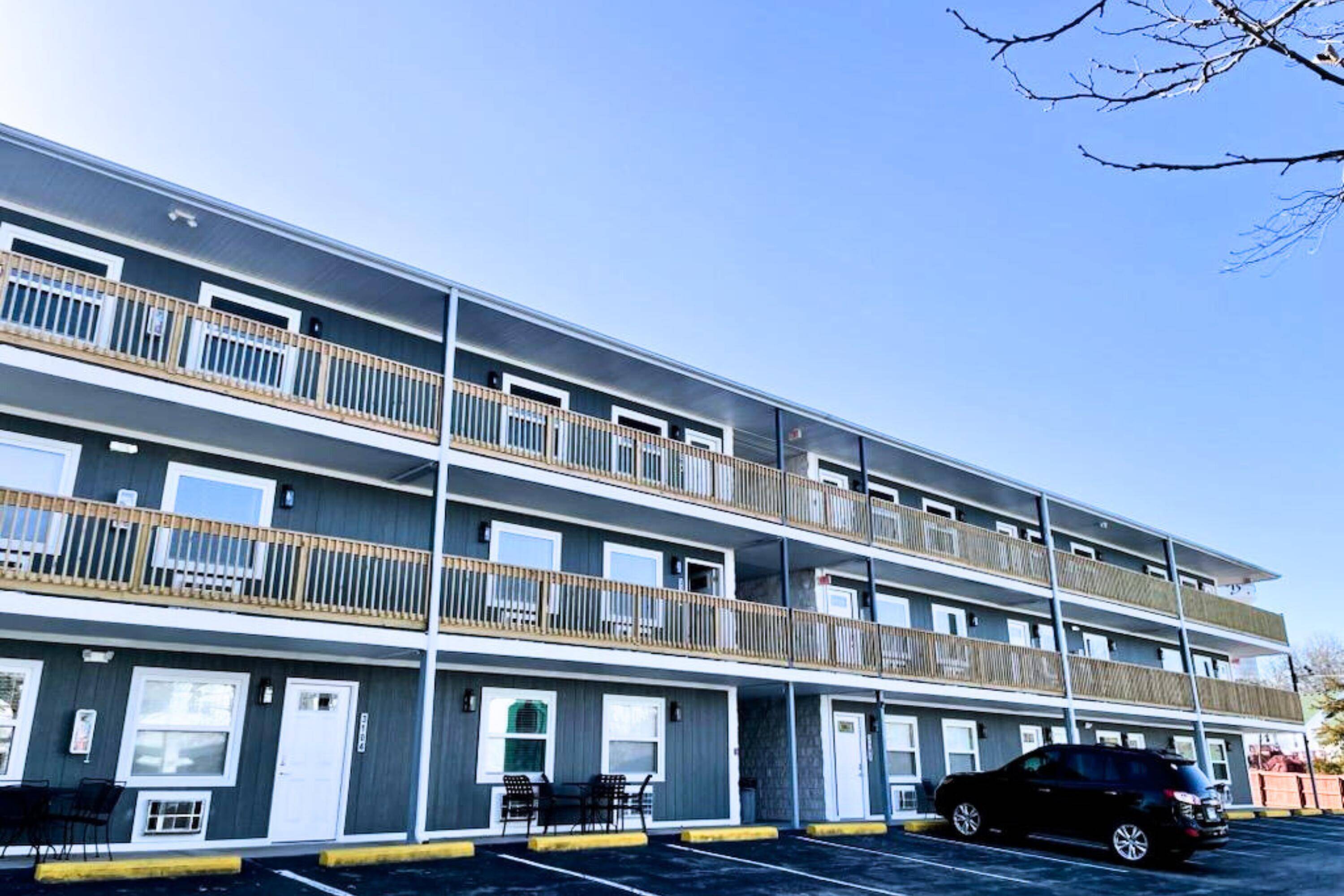 Branson, MO 65616,450 S Historic Highway 165 #C201, C202