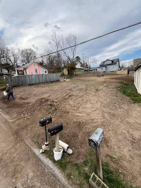 Anderson, MO 64831,206 W Beaver ST