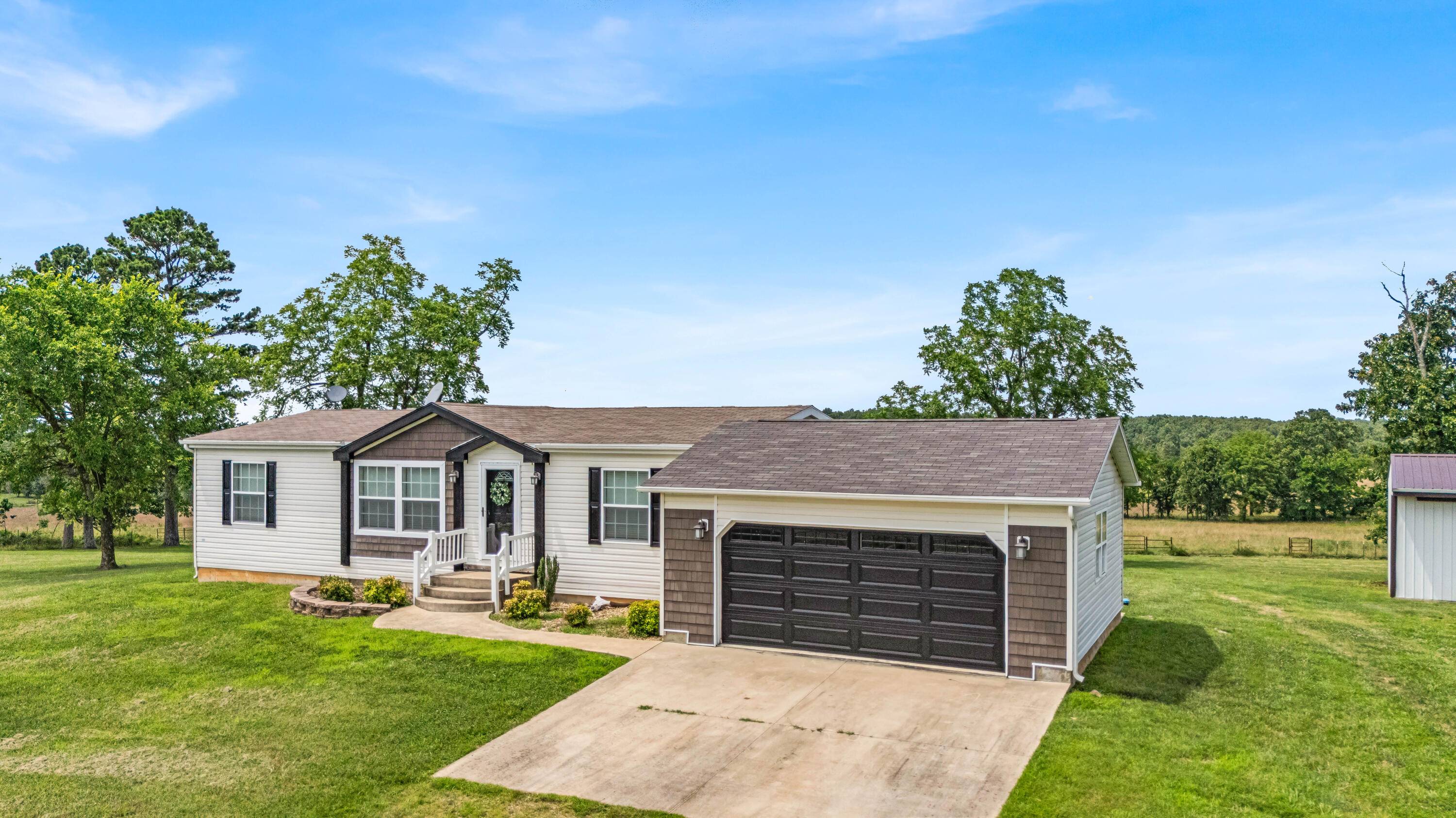 West Plains, MO 65775,3503 County Road 7640