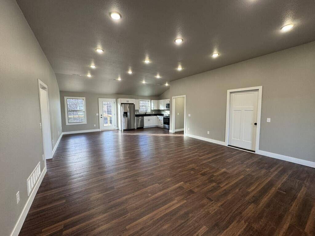 Monett, MO 65708,1554 Ridgemont AVE
