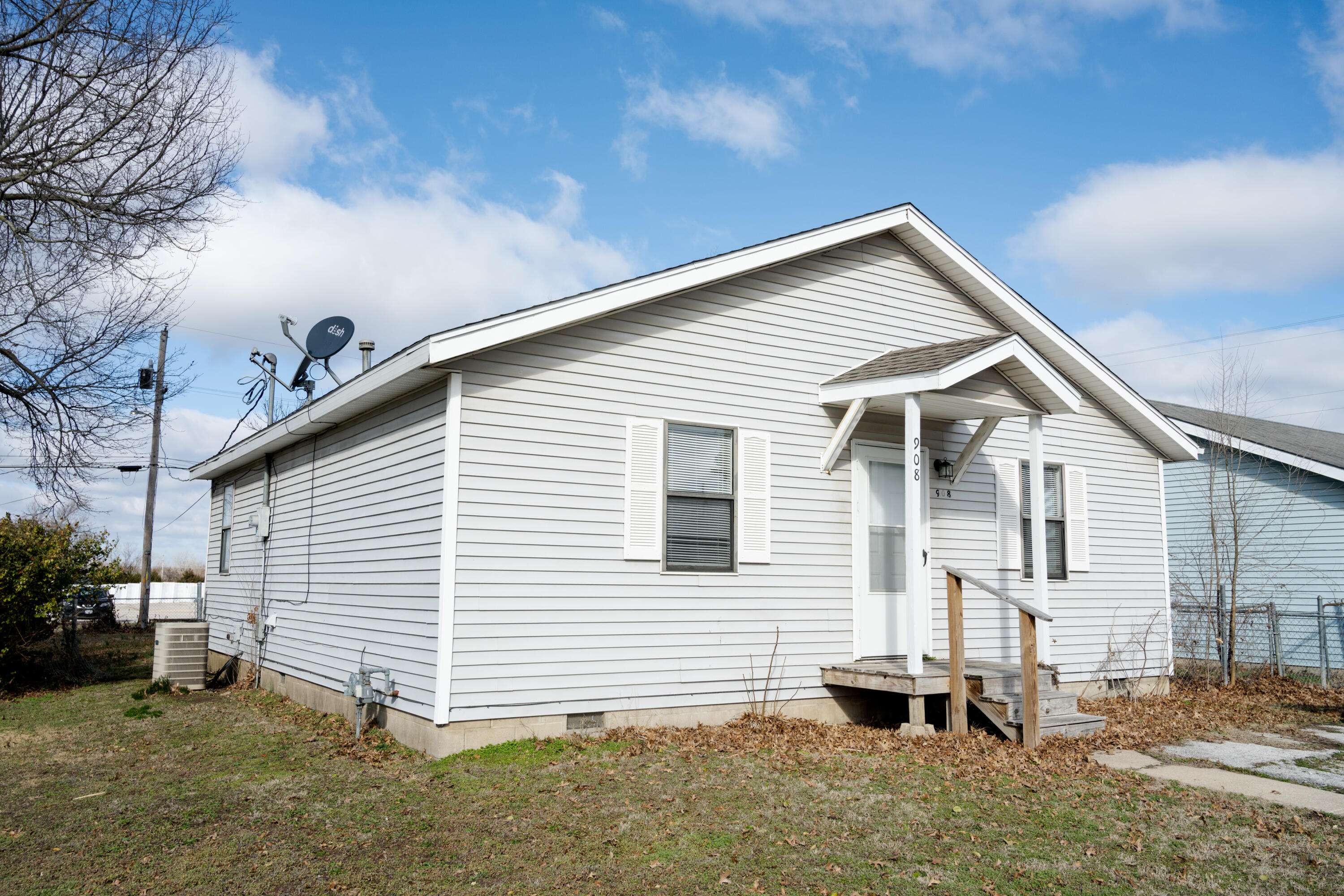 Joplin, MO 64801,908 Jefferson AVE