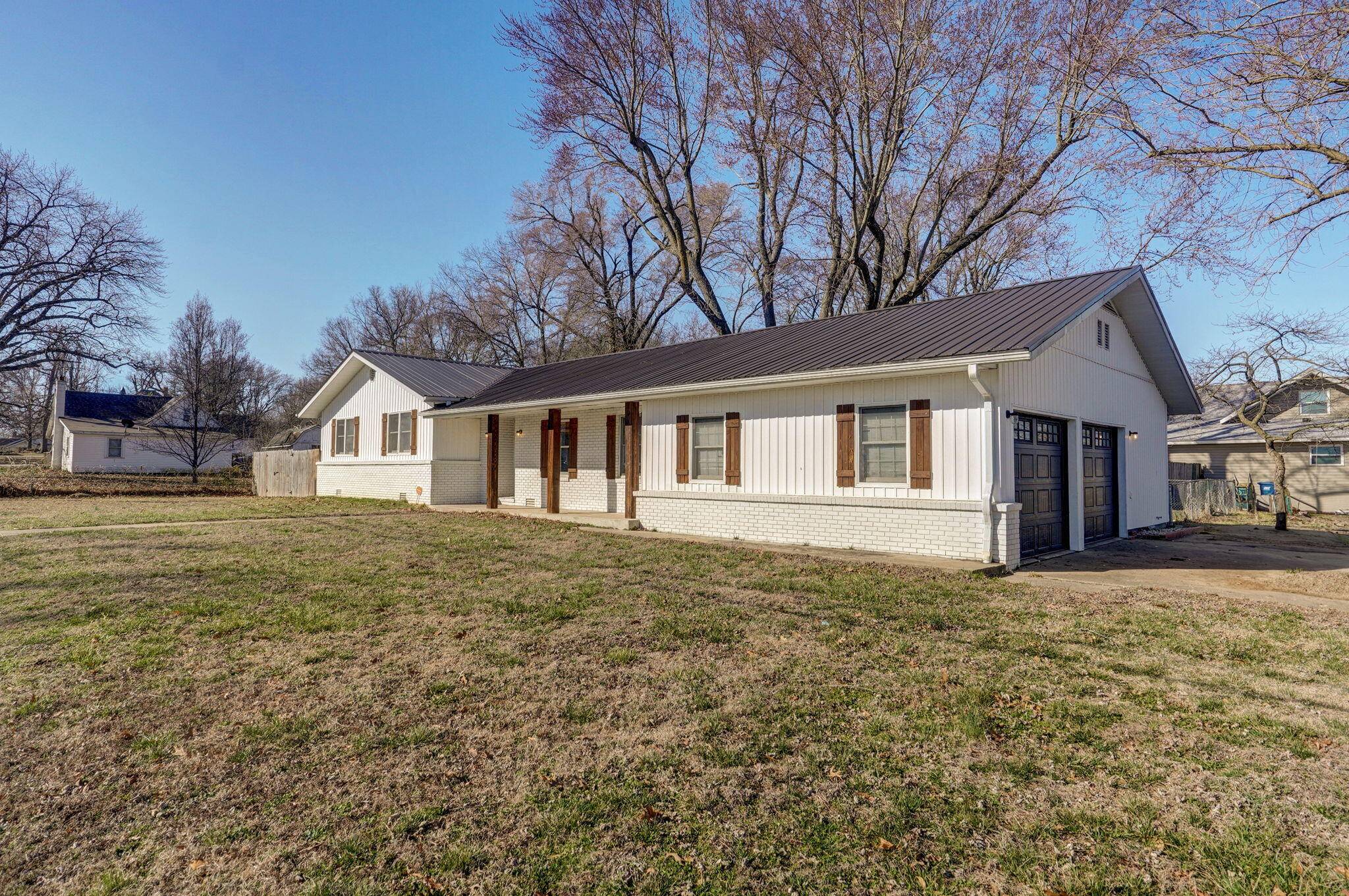 Bolivar, MO 65613,1025 N Market AVE