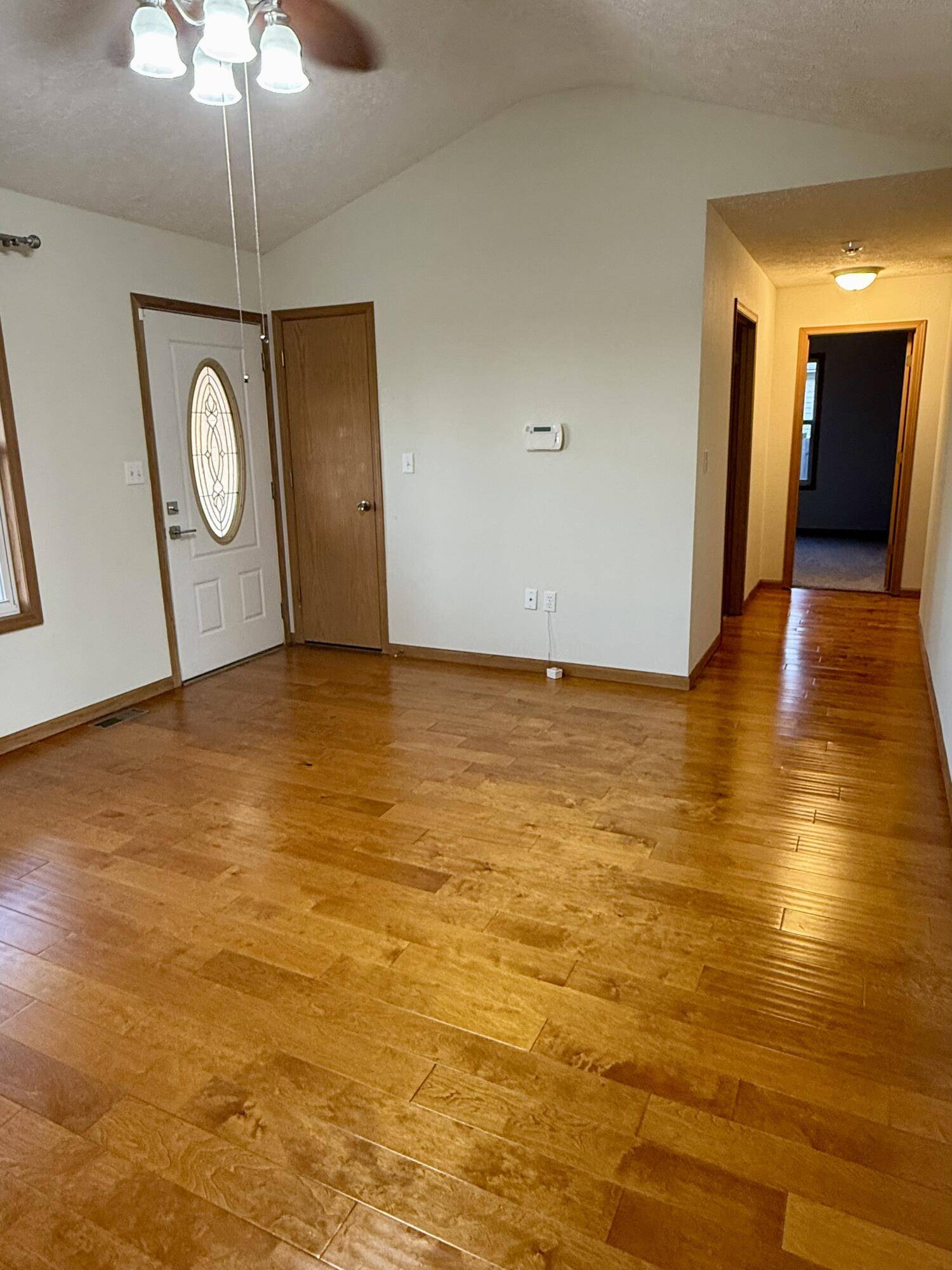 Aurora, MO 65605,408 W Cline ST
