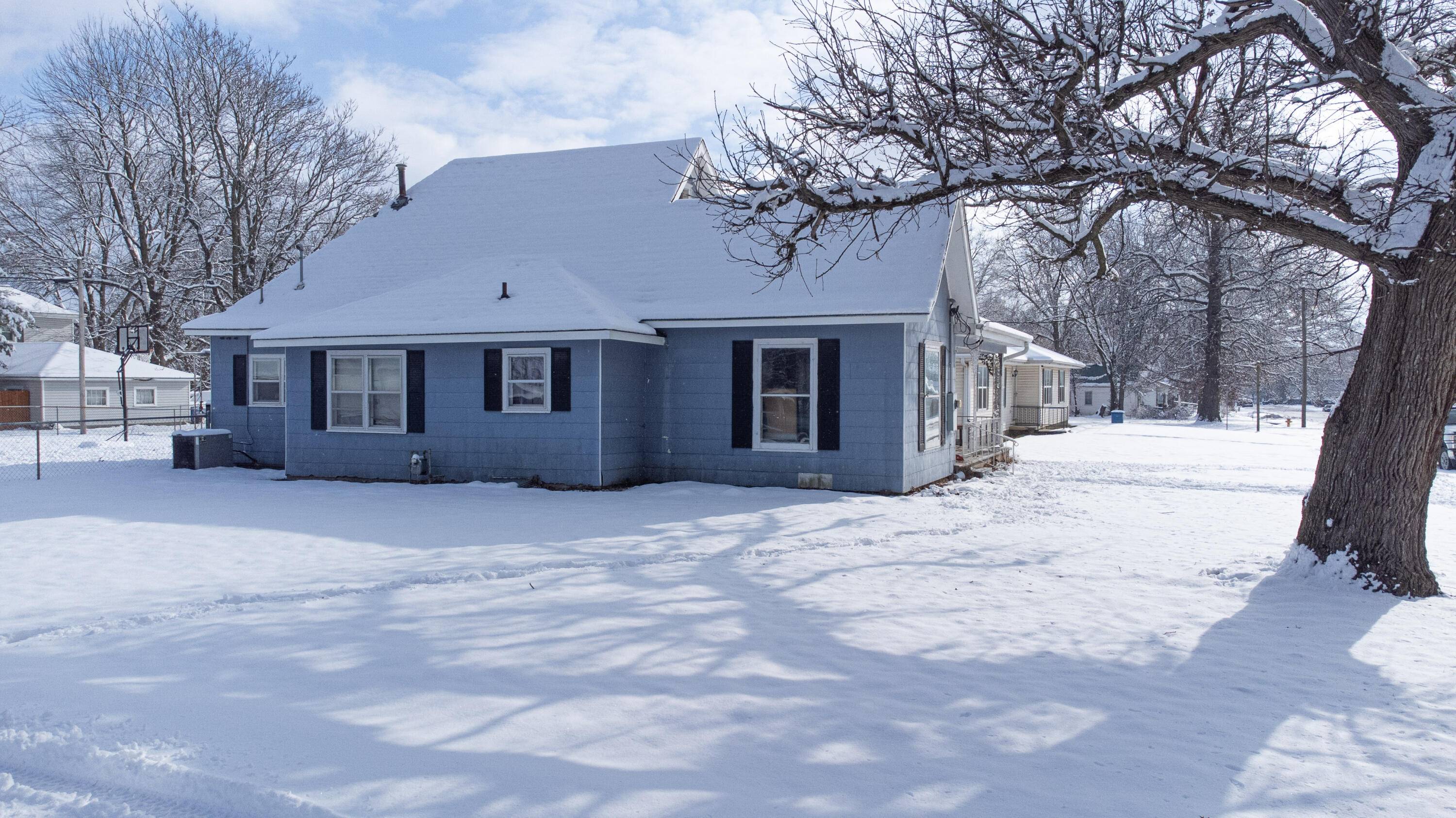 Lamar, MO 64759,710 Truman ST