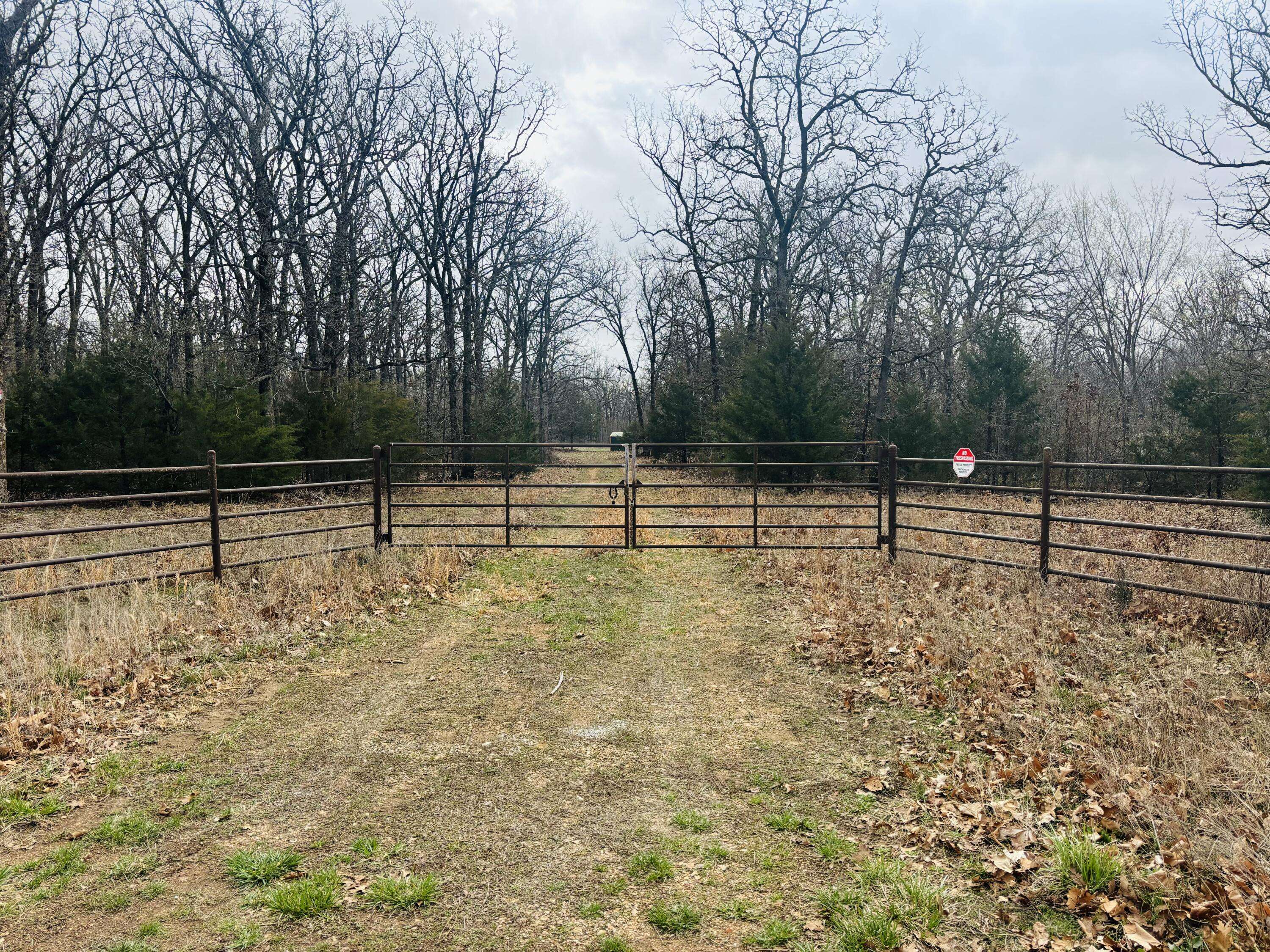 Neosho, MO 64850,14351 Falcon Road