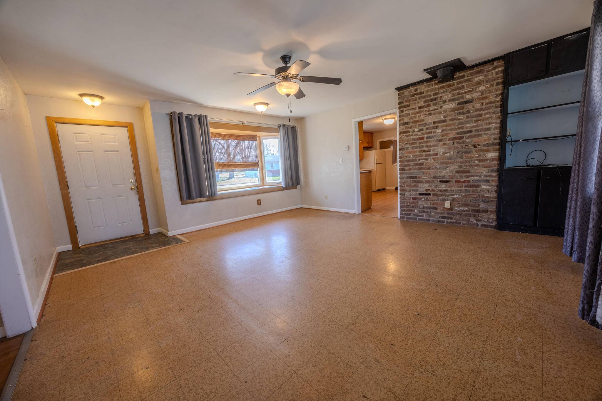 West Plains, MO 65775,1451 W 5th ST