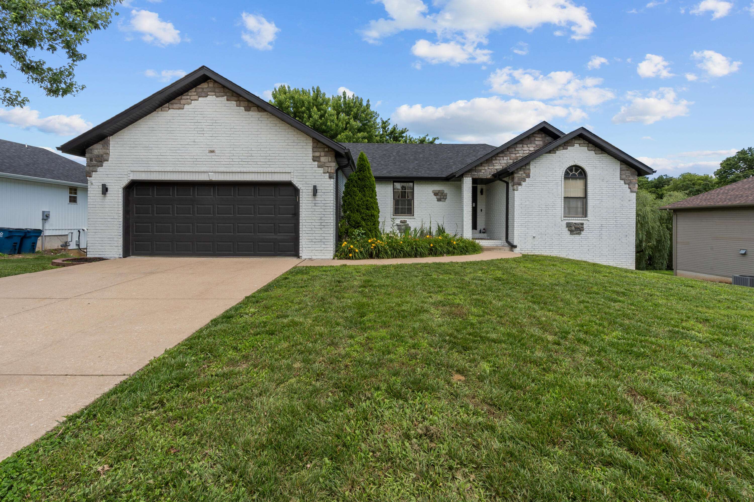 Nixa, MO 65714,743 E Gallup Hill RD