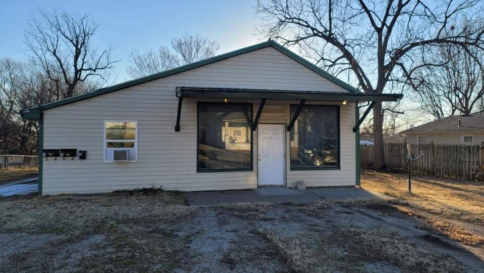 Monett, MO 65708,505 9th ST