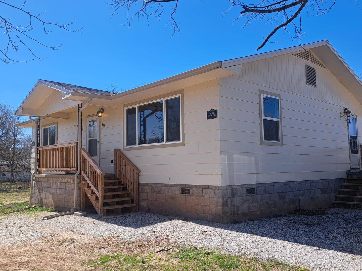 Granby, MO 64844,514 S Cole