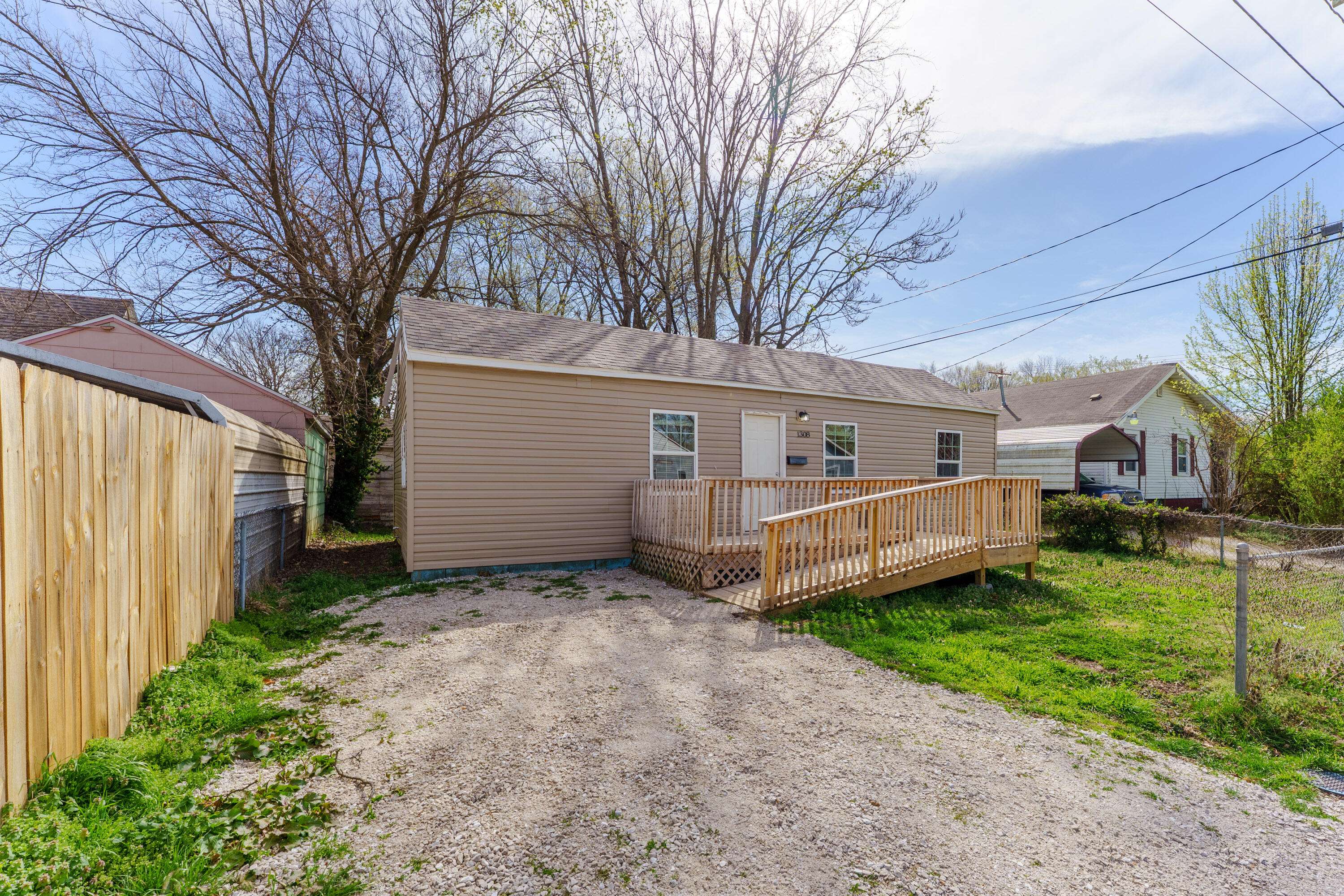 Springfield, MO 65802,1308 N Franklin AVE