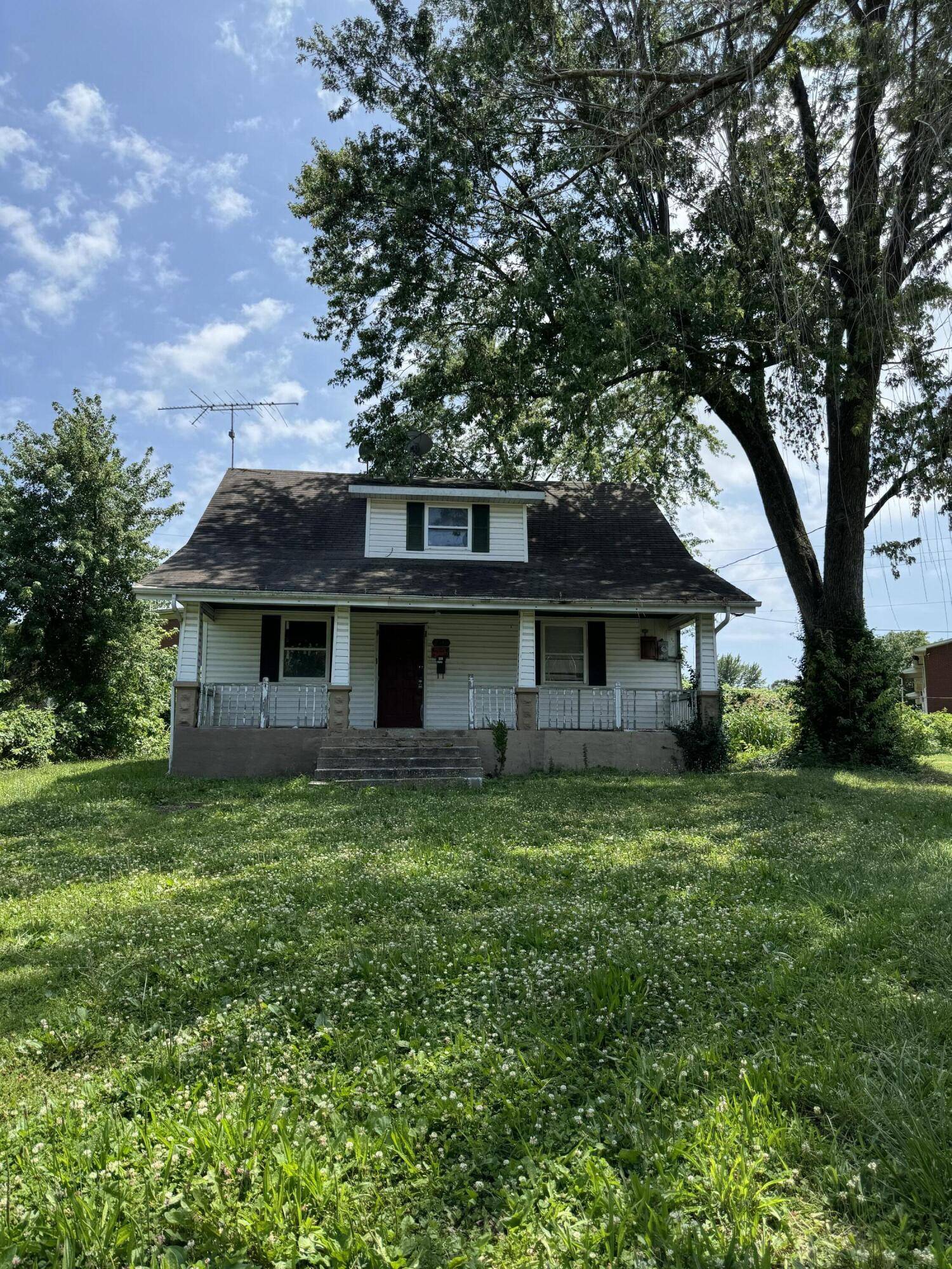 Springfield, MO 65803,2542 W High ST