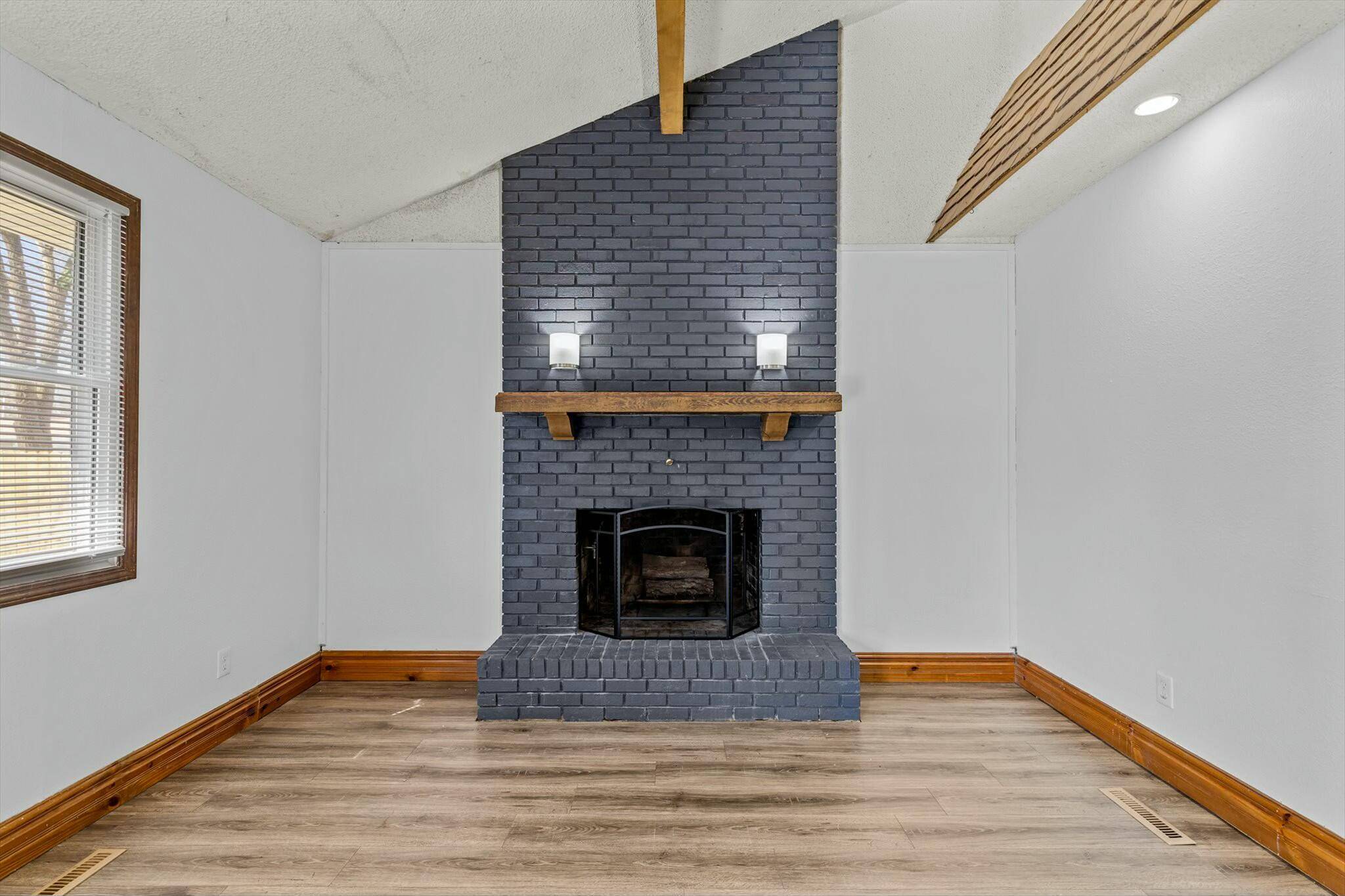 Springfield, MO 65804,1536 E Price ST