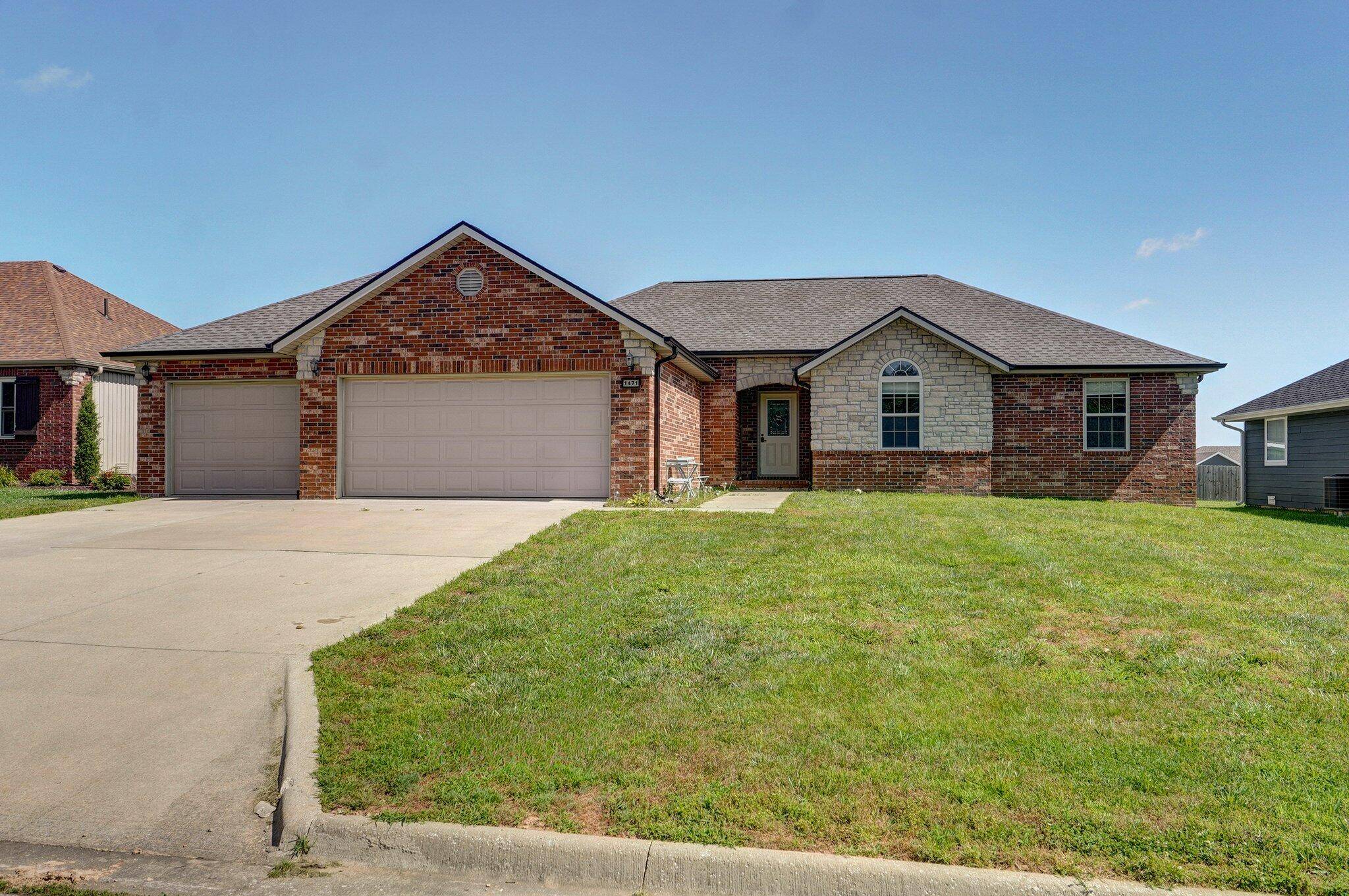 Marshfield, MO 65706,1471 Woodland RD
