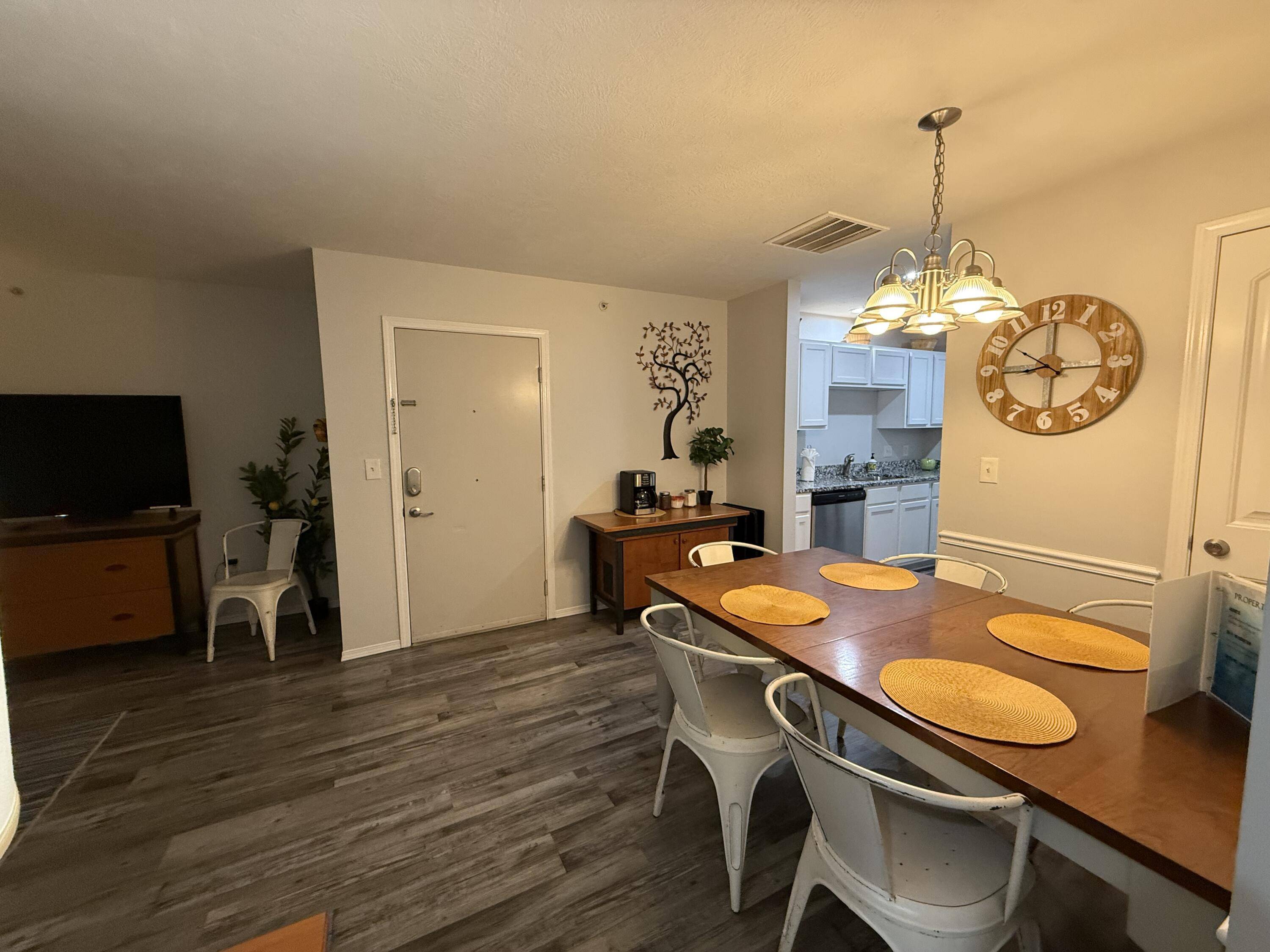 Branson, MO 65616,2914 Vineyards Pkwy #1-4