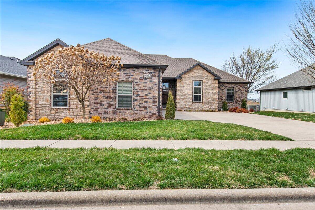 Nixa, MO 65714,582 E Katella CIR