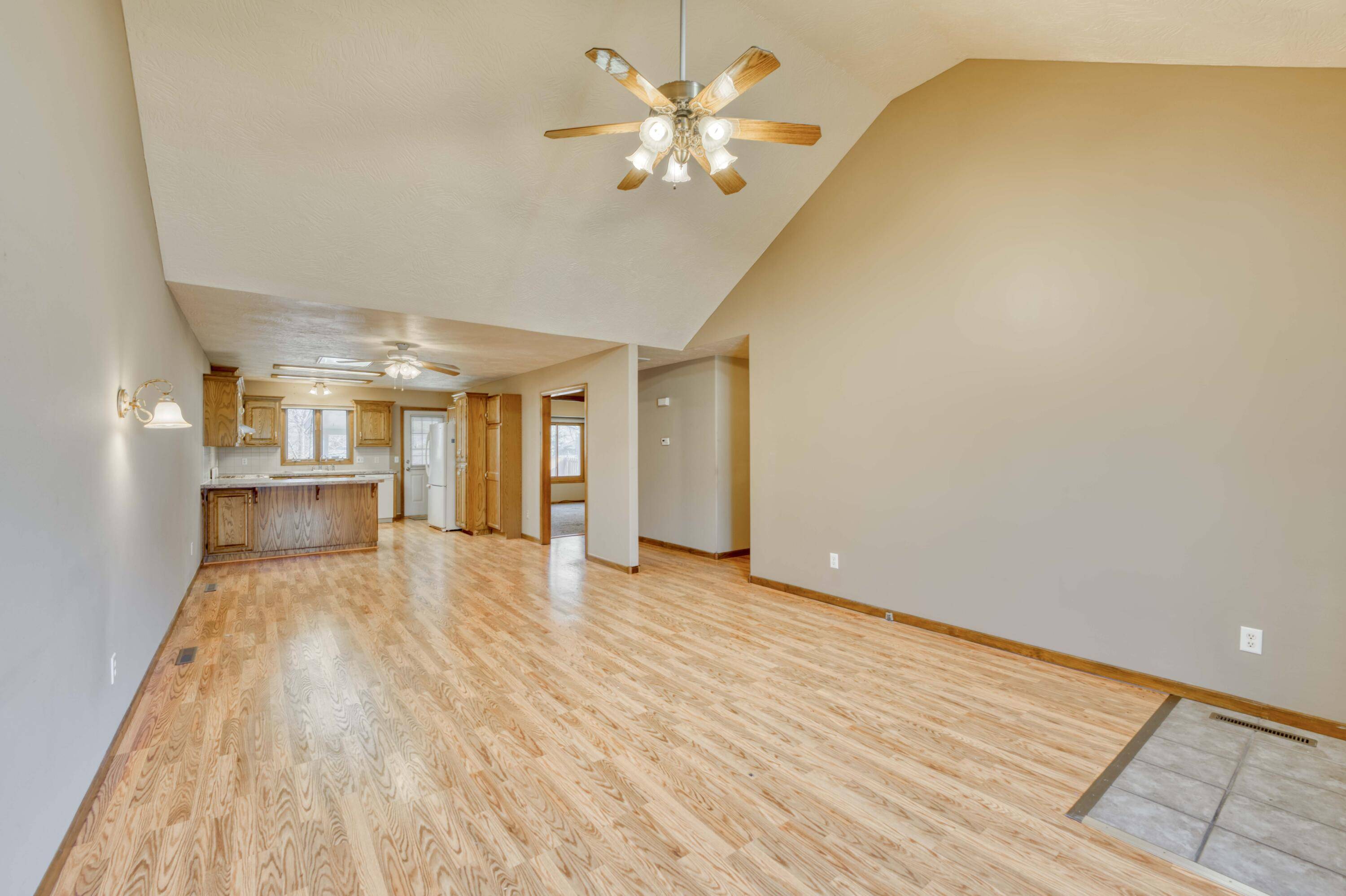 Springfield, MO 65810,341 E Degraffenreid ST