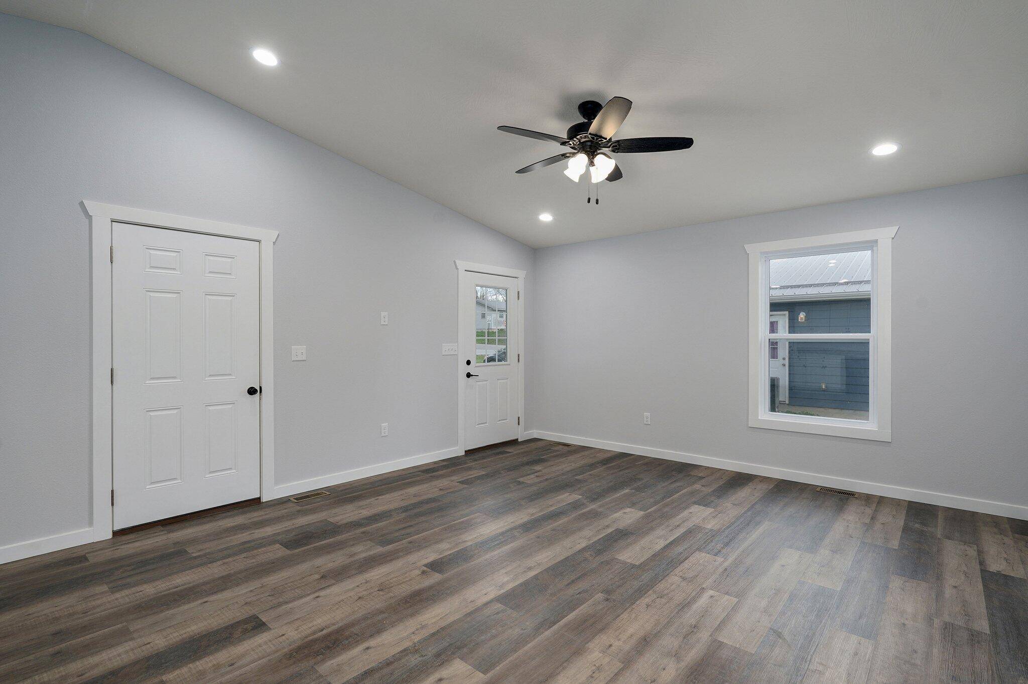 Marshfield, MO 65706,313 W Bedford ST