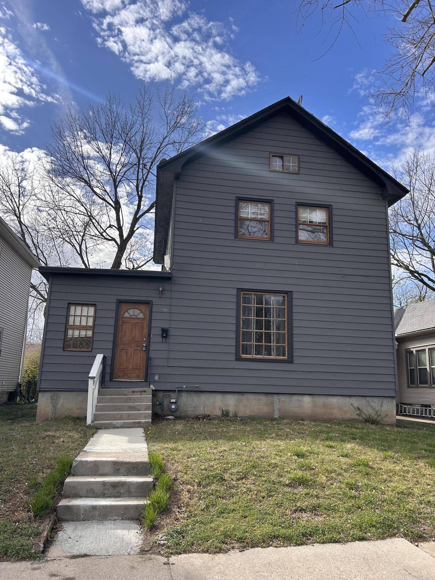 Joplin, MO 64801,210 N Moffet AVE