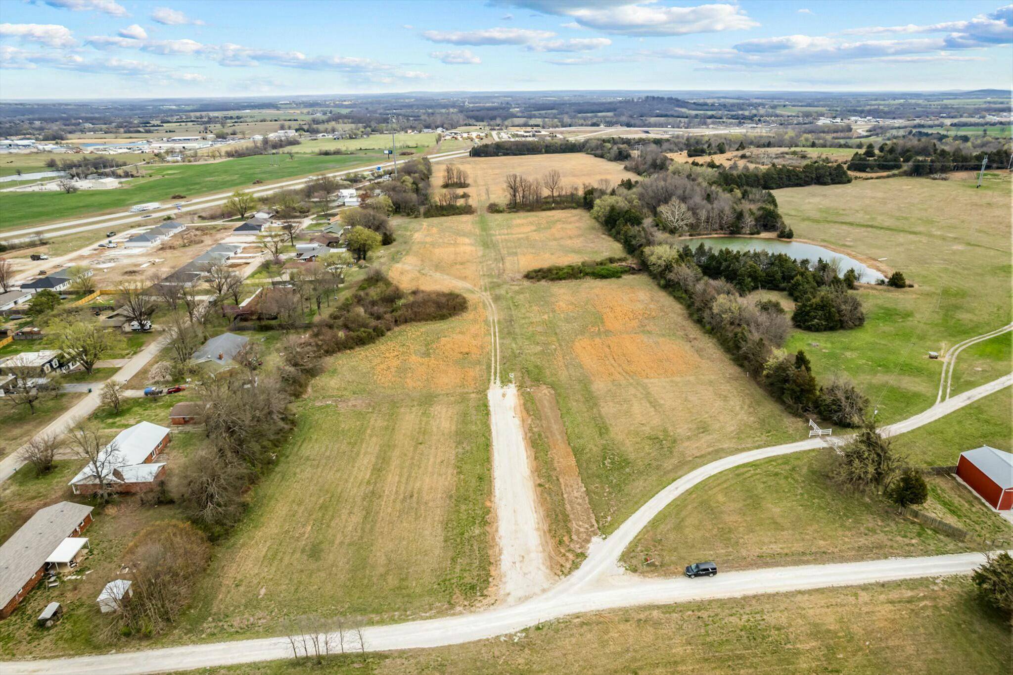 Bolivar, MO 65613,000 Prairie LN