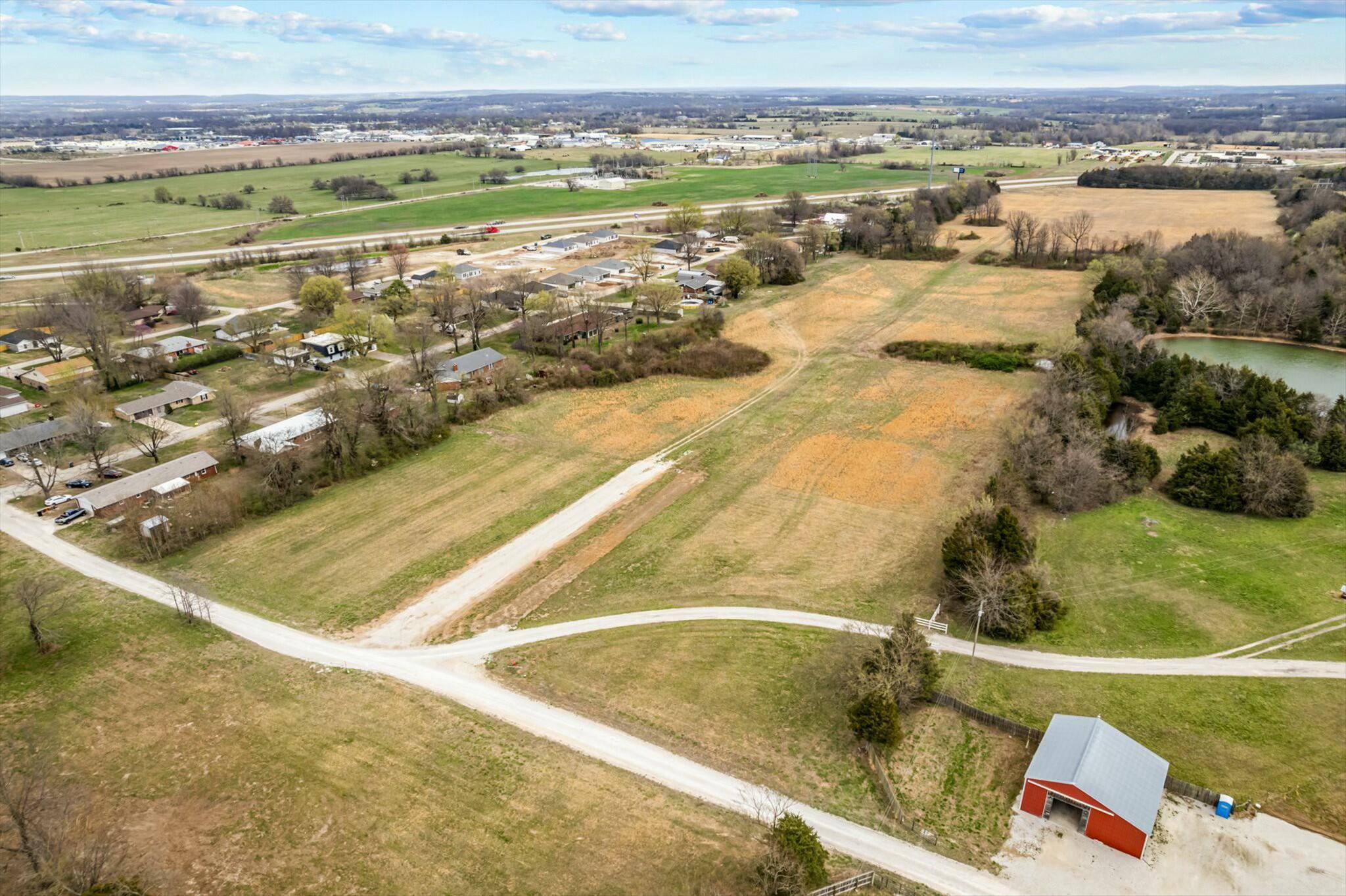 Bolivar, MO 65613,000 Prairie LN
