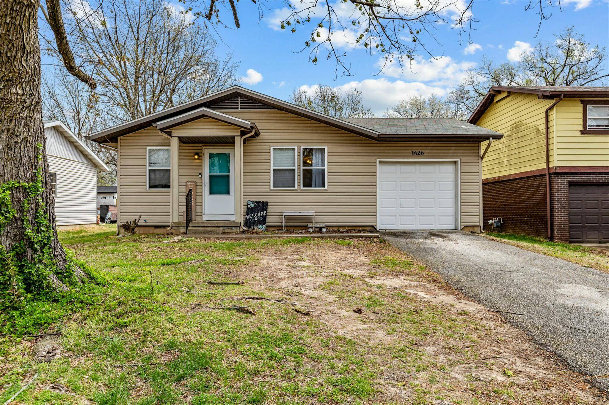 Springfield, MO 65803,1626 N Yates AVE