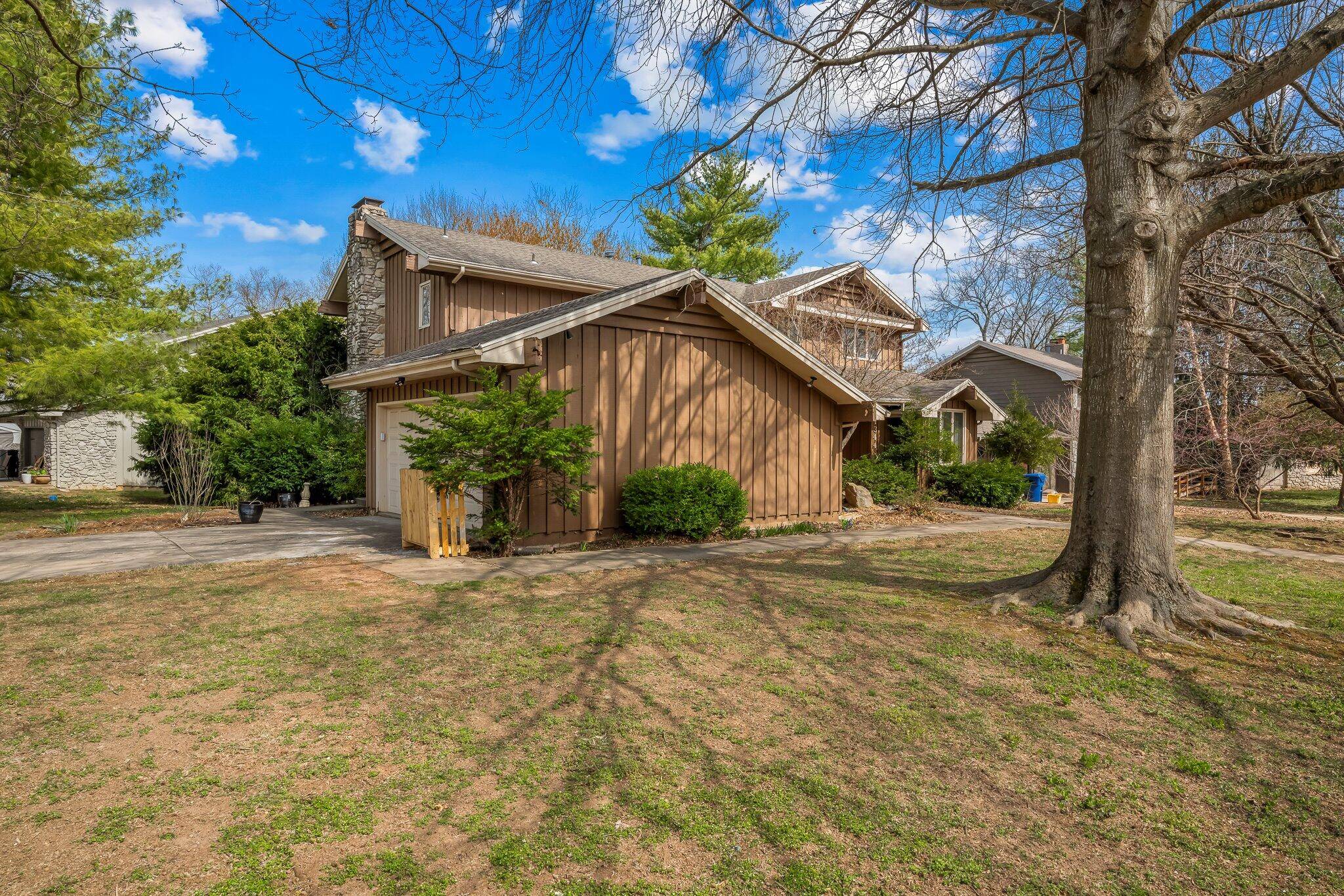 Springfield, MO 65809,1344 S Blueridge PL