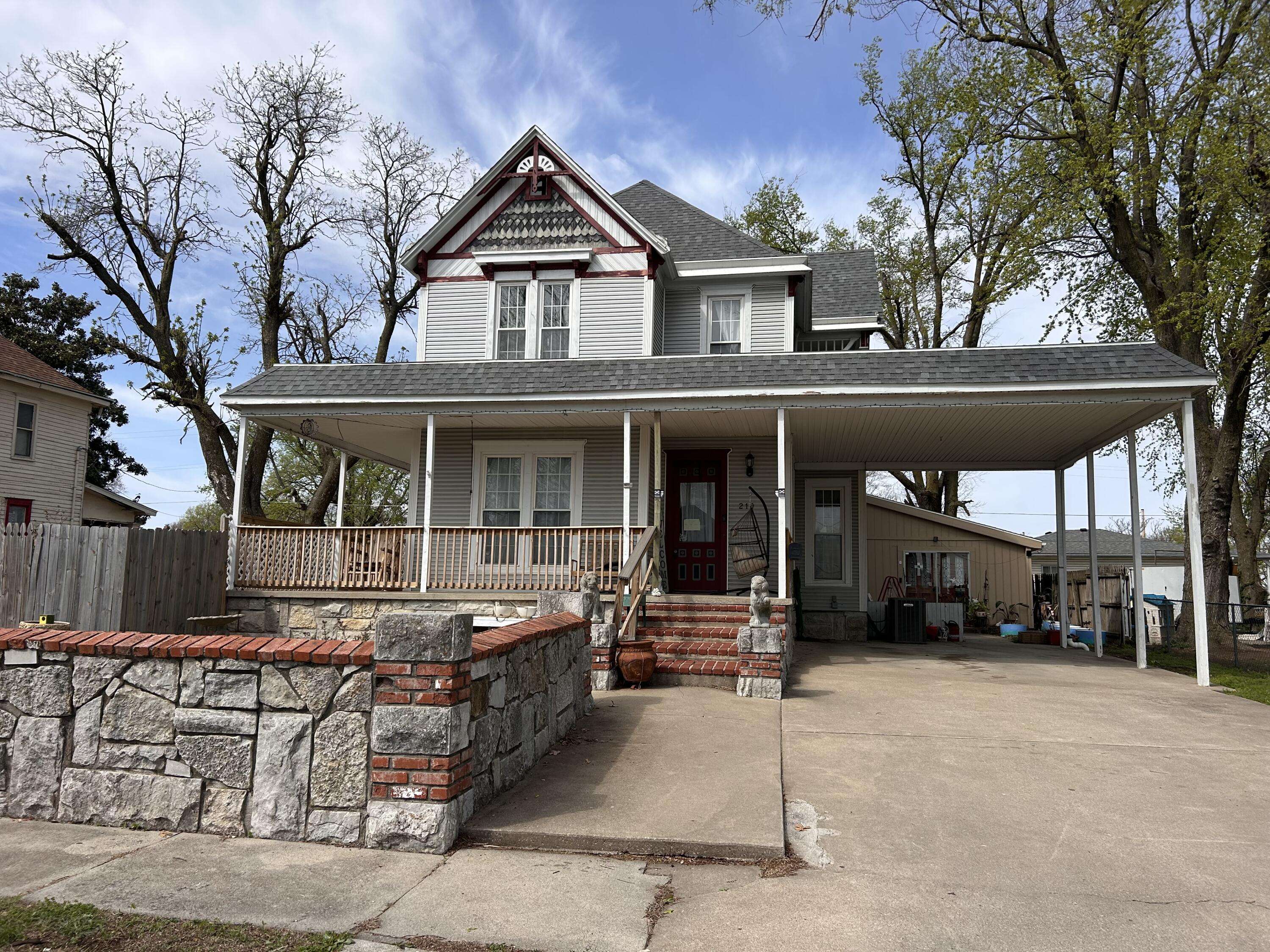 Webb City, MO 64870,210 S Webb