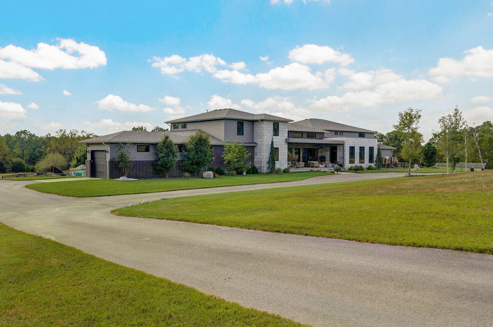 Nixa, MO 65714,1418 S Kelby Pkwy