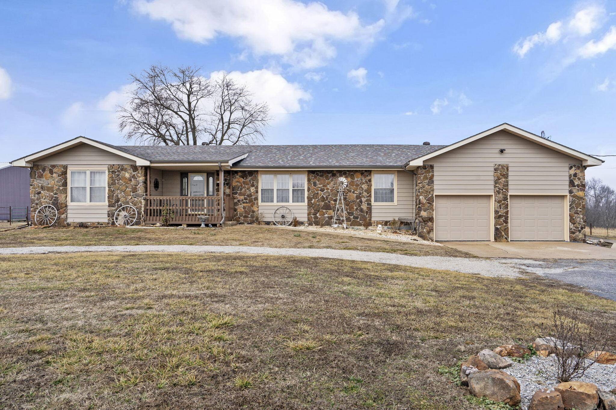Billings, MO 65610,3791 Silver Lake RD